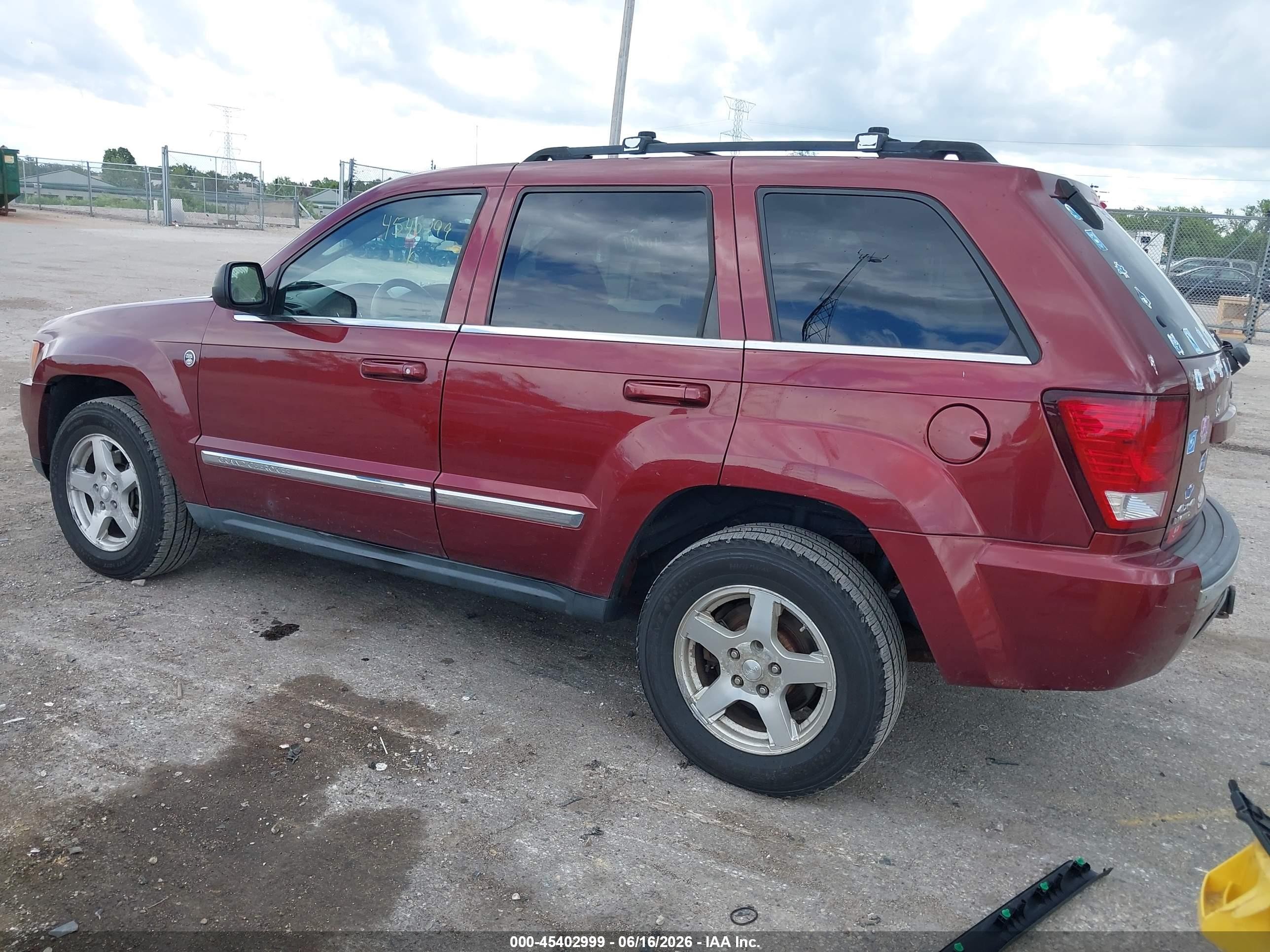2007 Jeep Grand Cherokee Limited Maroon vin: 1J8HR58P27C532164
