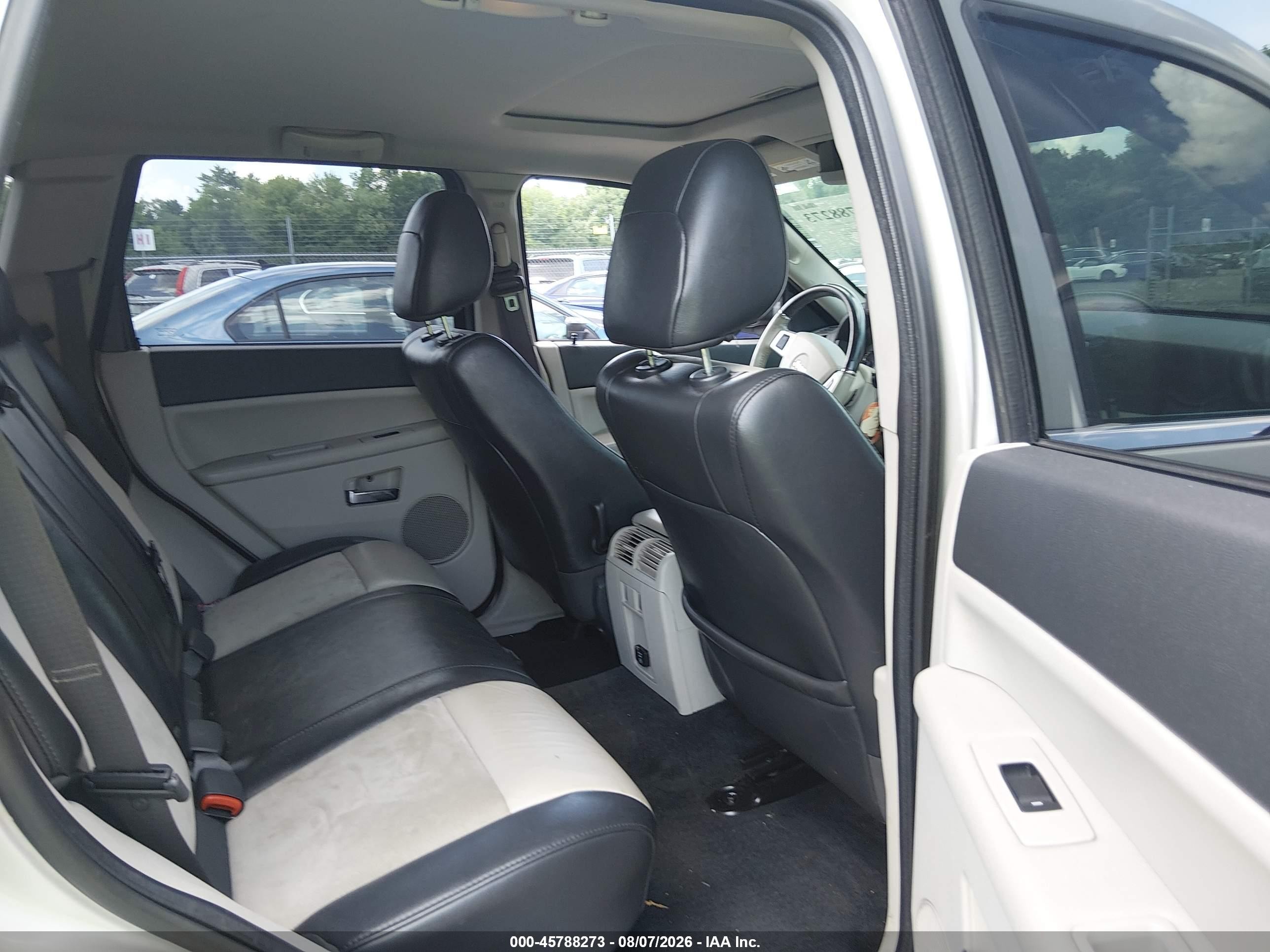 2009 Jeep Grand Cherokee Limited Серебряный vin: 1J8HR58T49C535499