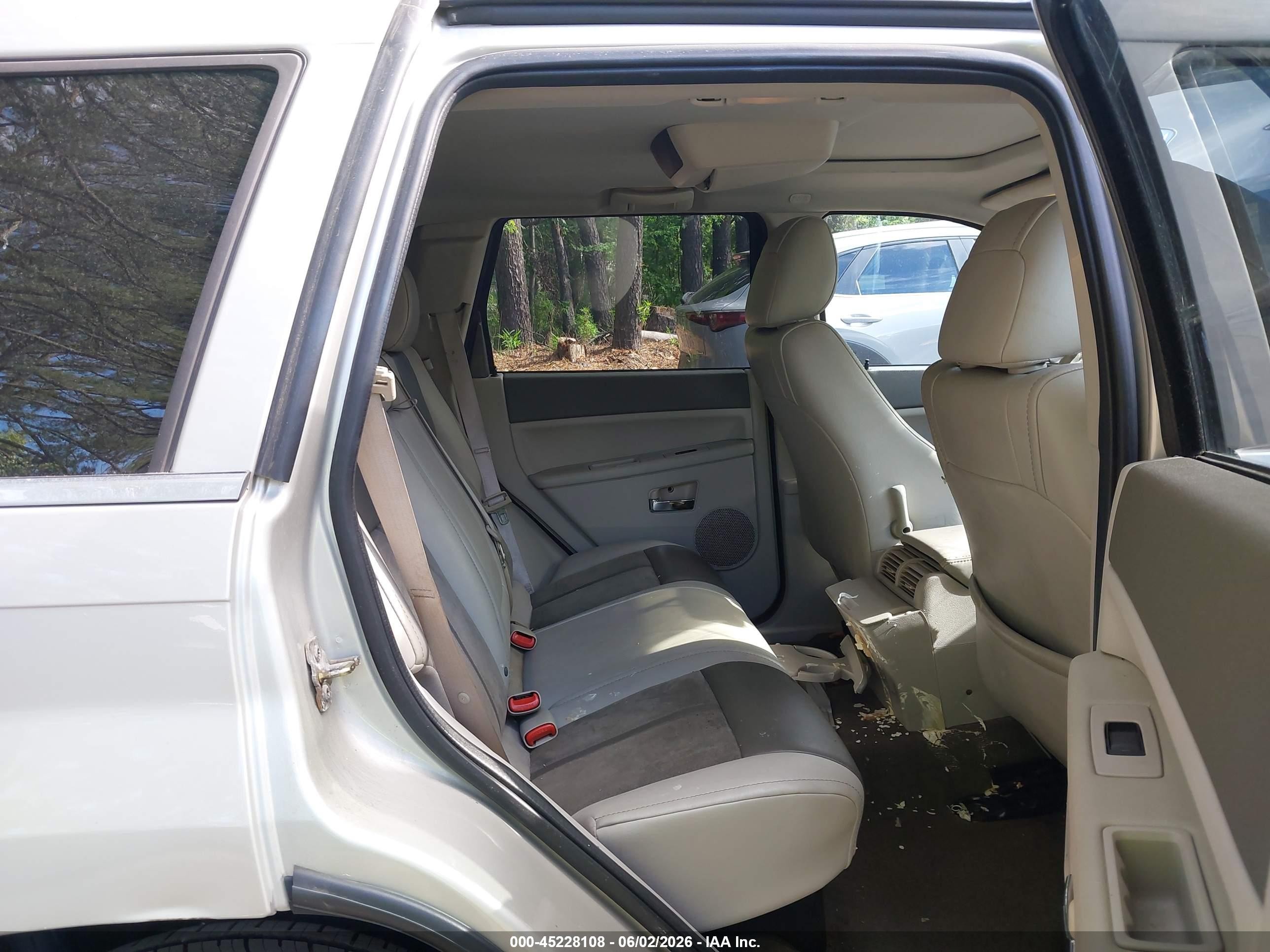 2007 Jeep Grand Cherokee Overland Бежевый vin: 1J8HR68227C510823