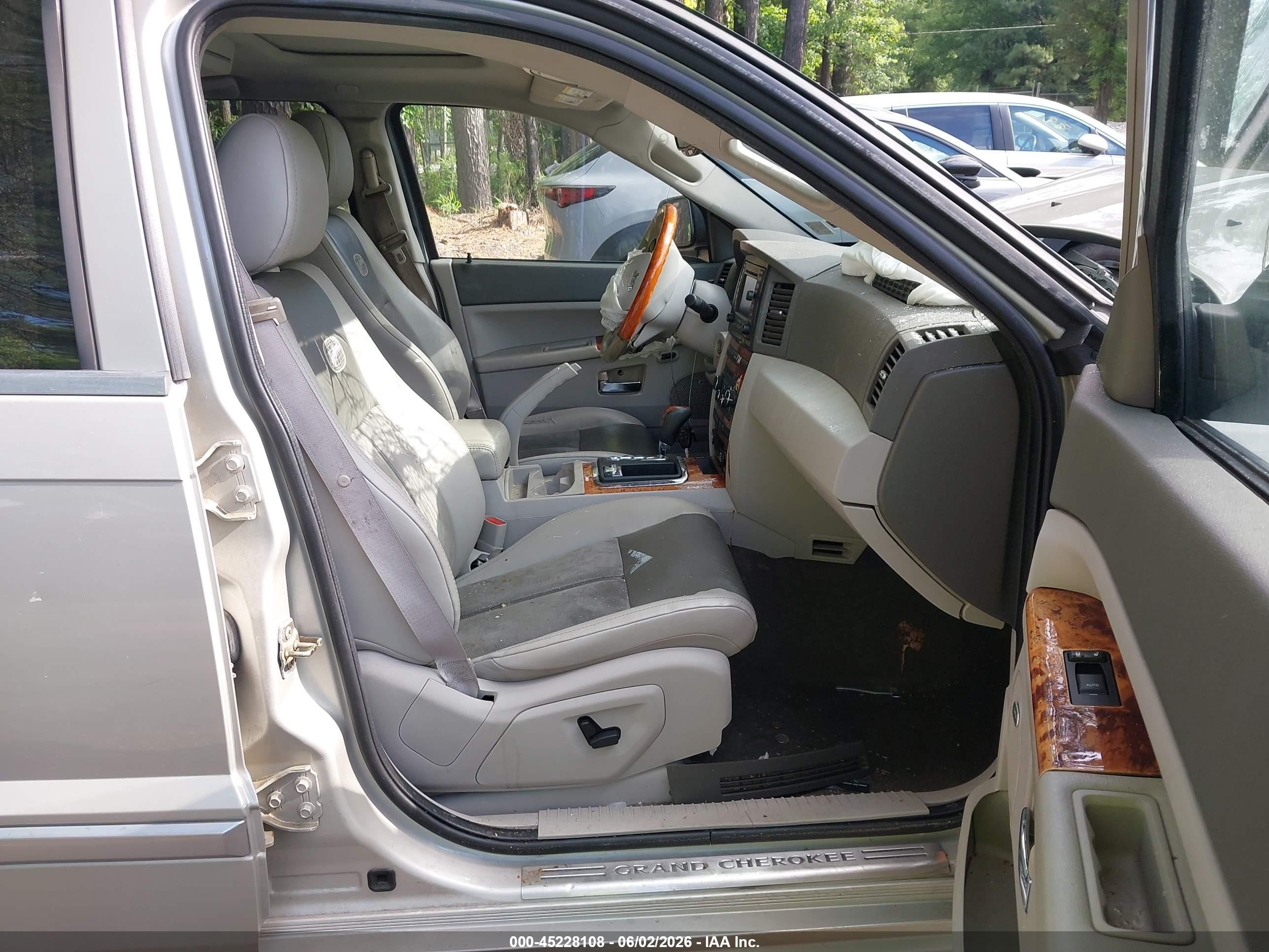 2007 Jeep Grand Cherokee Overland Бежевый vin: 1J8HR68227C510823