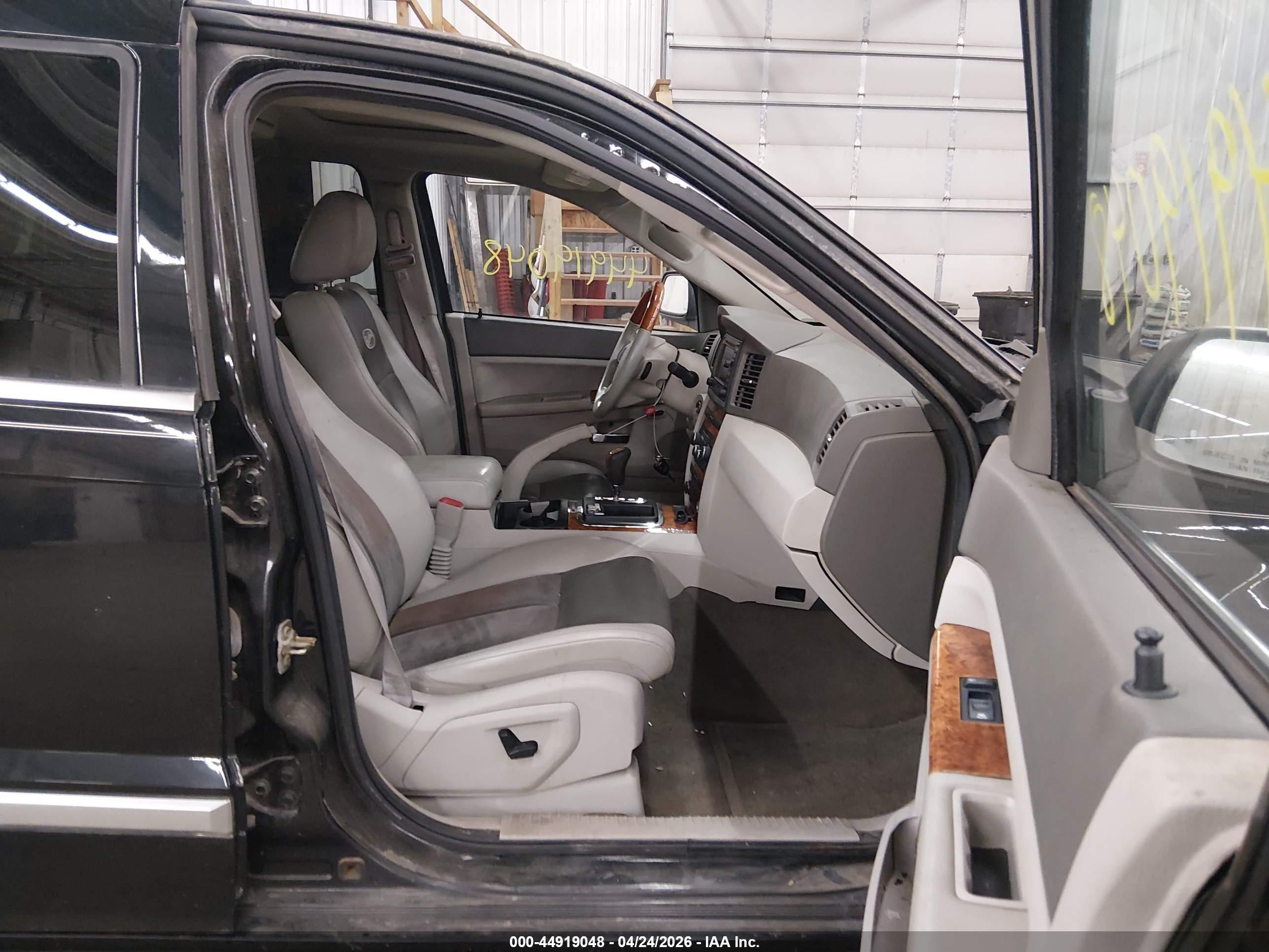 2006 Jeep Grand Cherokee Overland Black vin: 1J8HR68286C331460