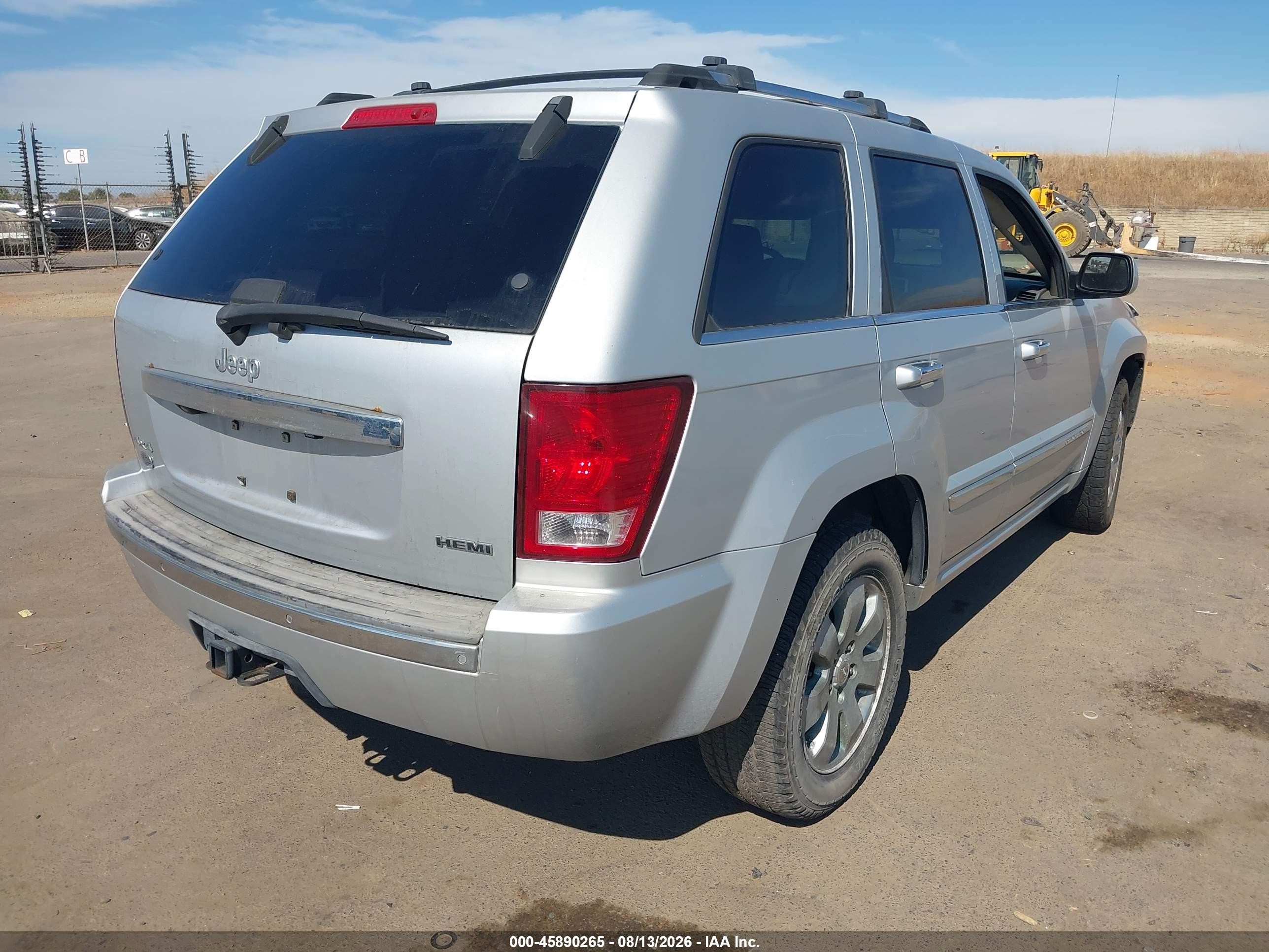 2008 Jeep Grand Cherokee Overland Silver vin: 1J8HR68298C185752