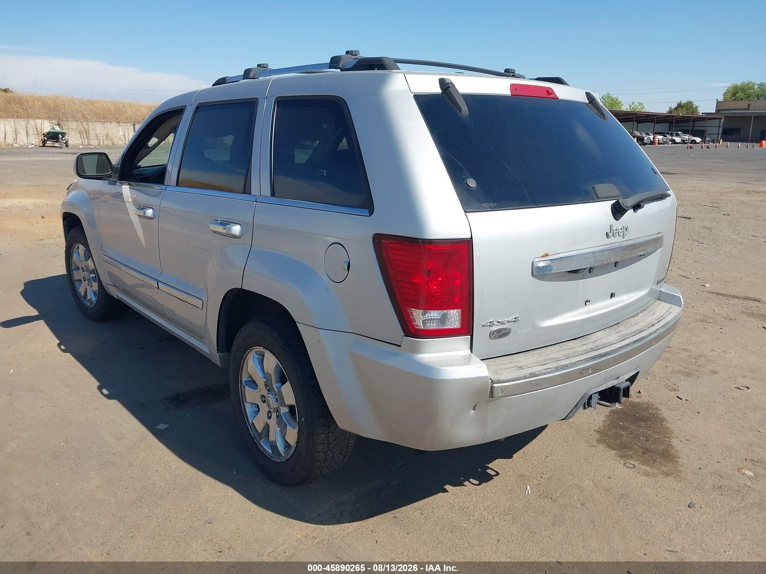 2008 Jeep Grand Cherokee Overland Silver vin: 1J8HR68298C185752
