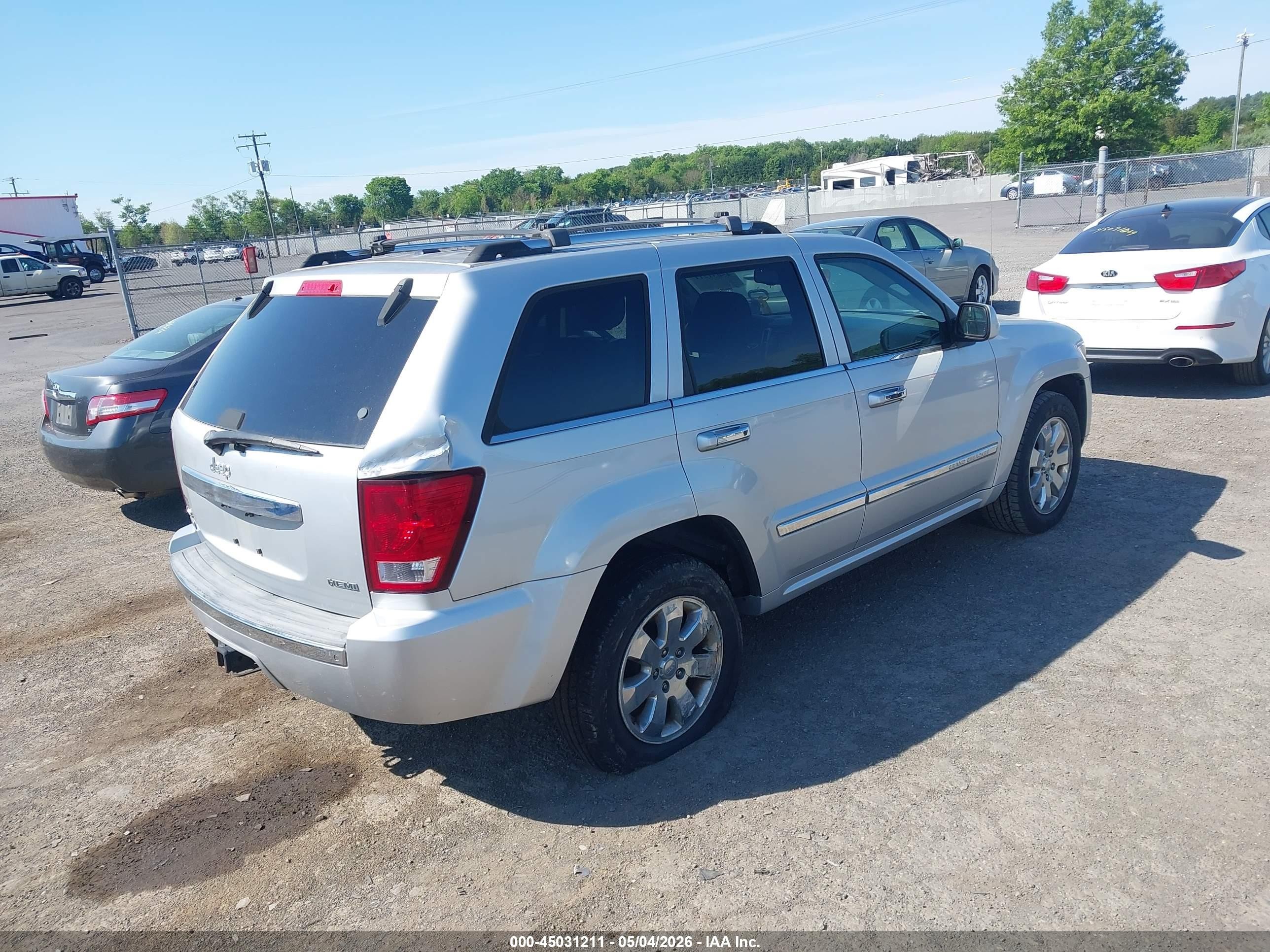 2009 Jeep Grand Cherokee Overland Silver vin: 1J8HR68T49C543639