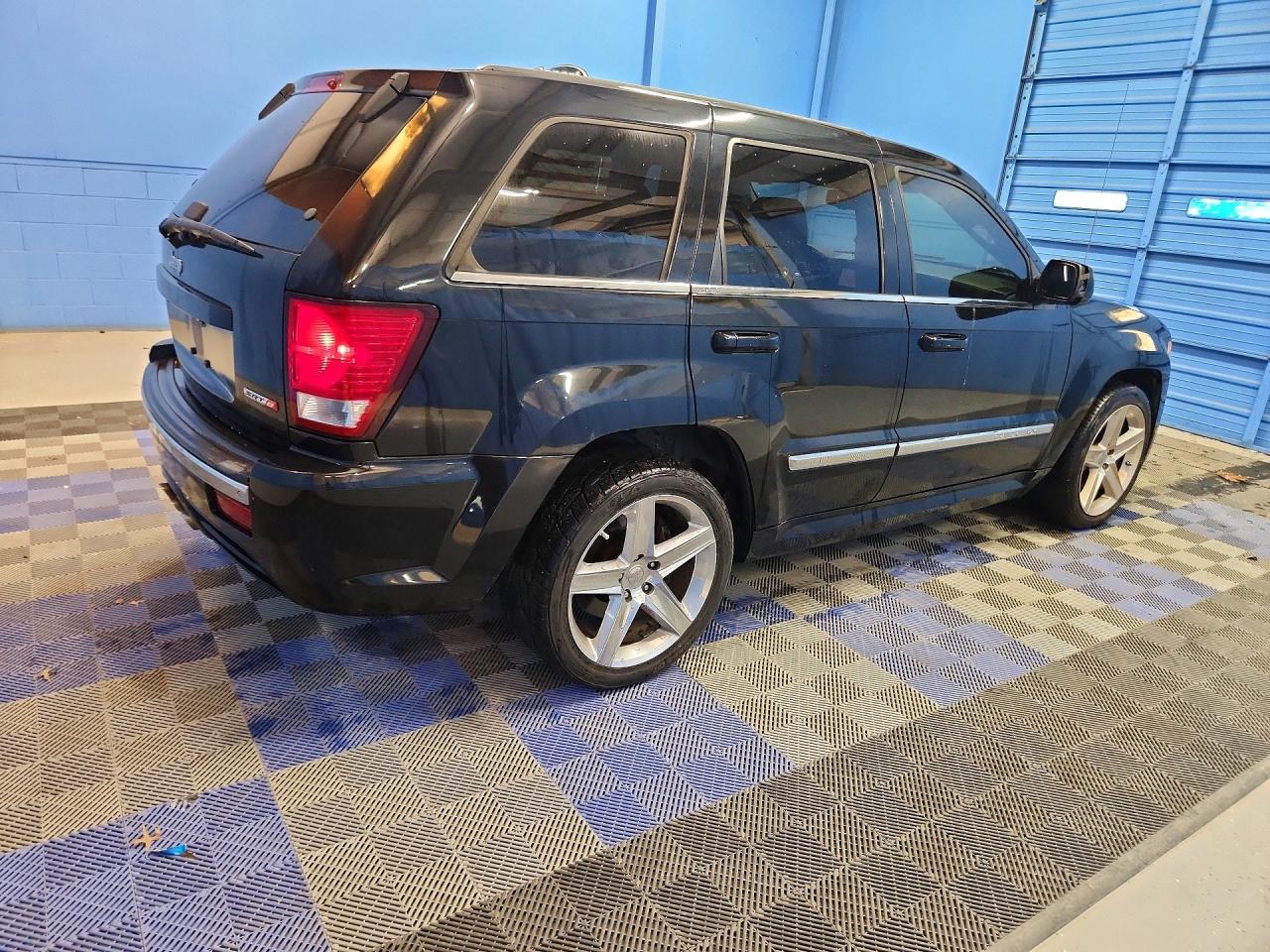 2008 Jeep Grand Cherokee Srt-8 Черный vin: 1J8HR78358C122632