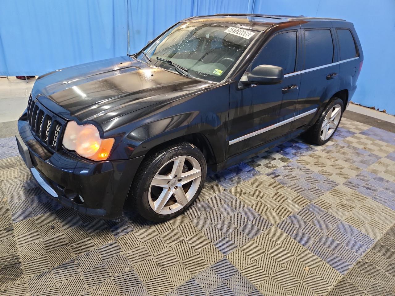 2008 Jeep Grand Cherokee Srt-8 Черный vin: 1J8HR78358C122632 Damage: Front Bumper/Cover, Chipped, 10 Or More