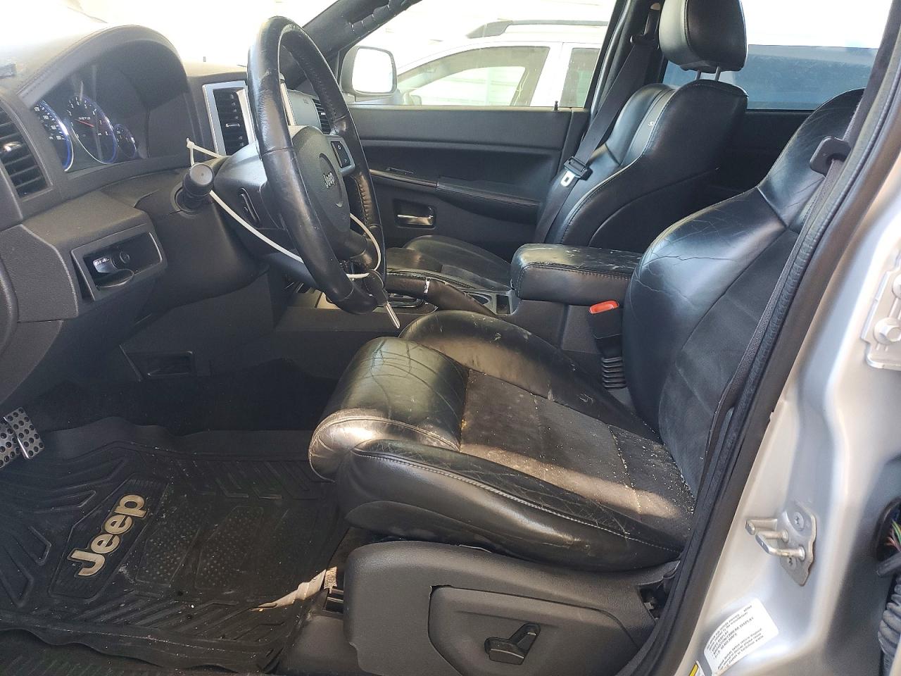 2009 Jeep Grand Cherokee Srt-8 Серебряный vin: 1J8HR78W99C555947