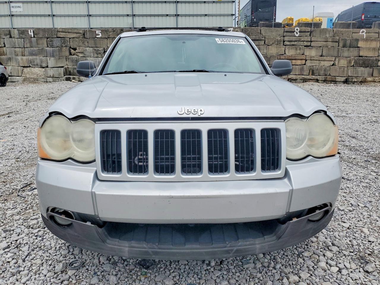 2008 Jeep Grand Cherokee Laredo Silver vin: 1J8HS48N28C236236