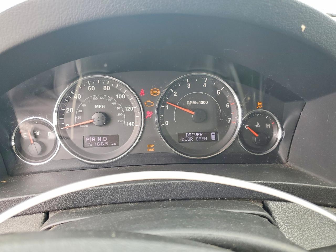 2008 Jeep Grand Cherokee Laredo Silver vin: 1J8HS48N28C236236