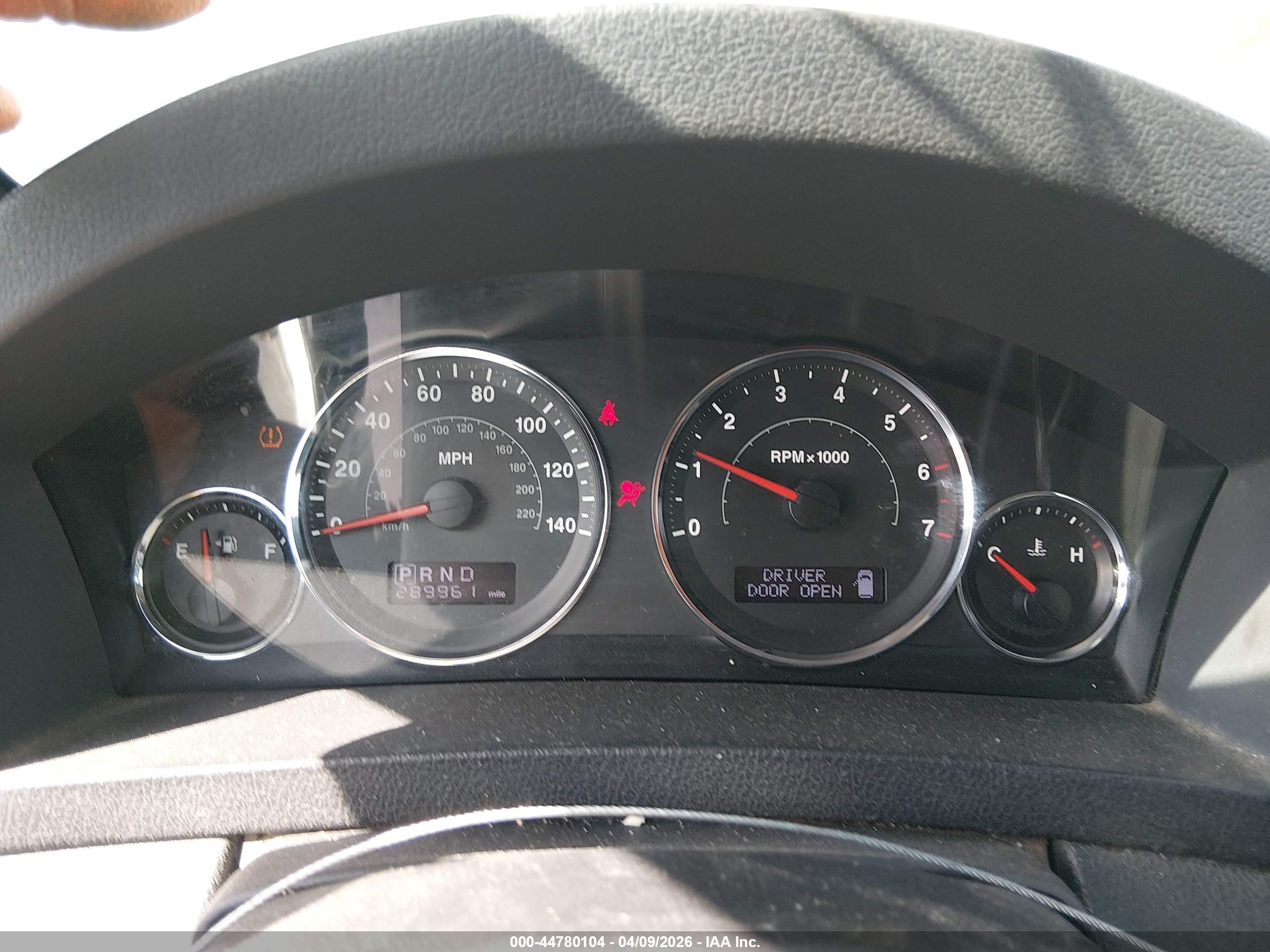 2008 Jeep Grand Cherokee Laredo Silver vin: 1J8HS48N48C150992