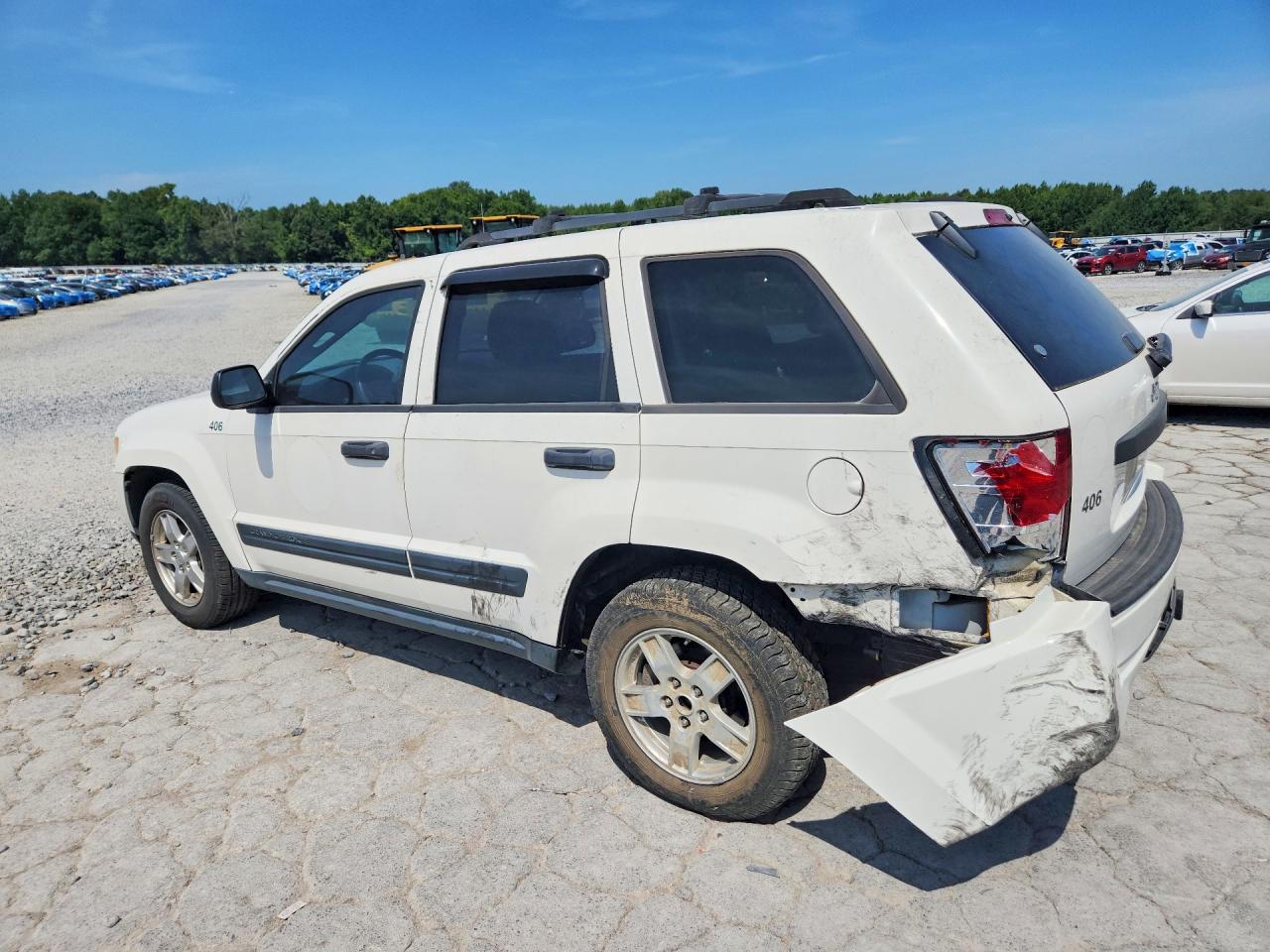 2005 Jeep Grand Cherokee Laredo White vin: 1J8HS48N65C550192