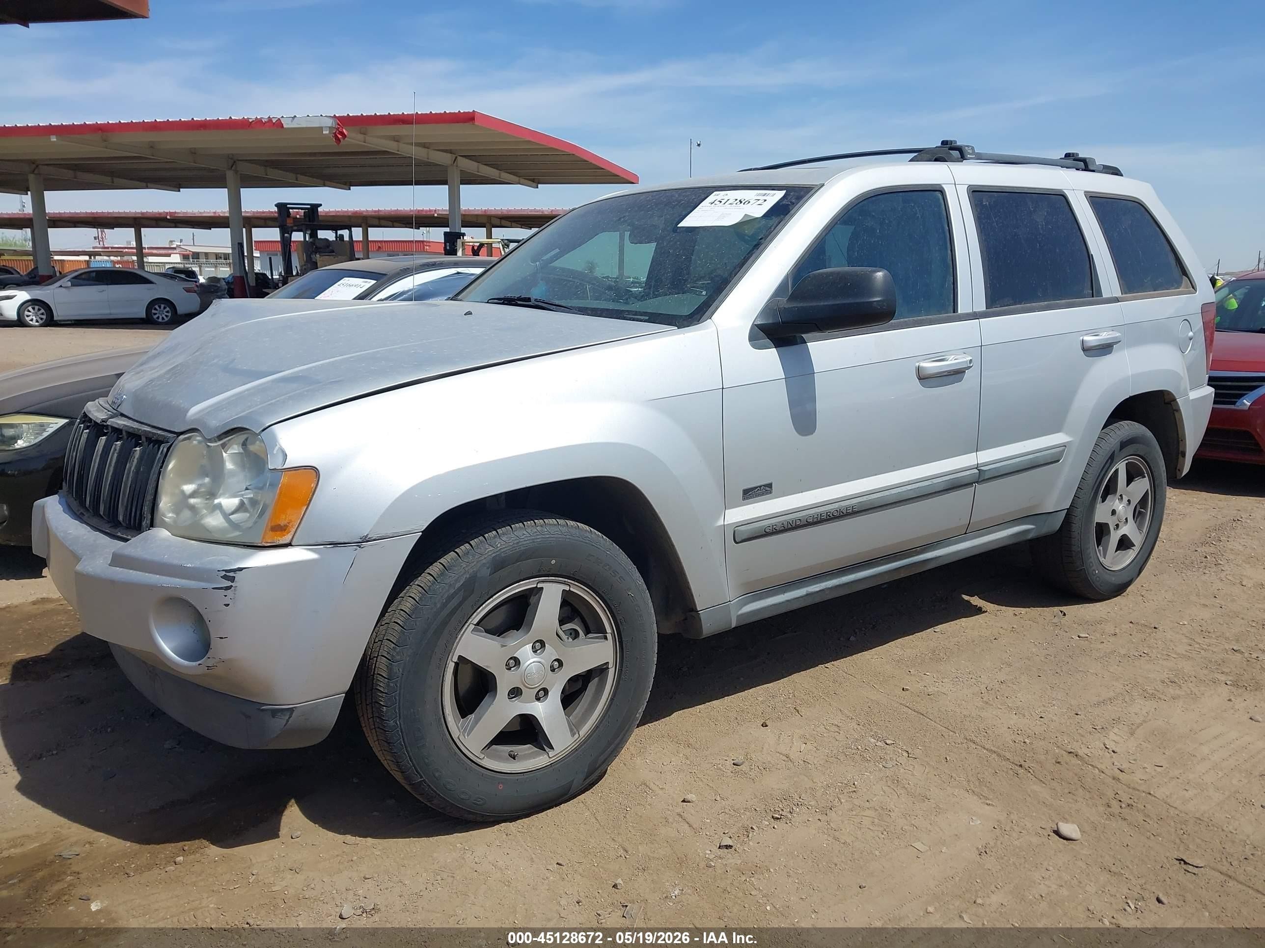 2007 Jeep Grand Cherokee Laredo Silver vin: 1J8HS48P87C635474