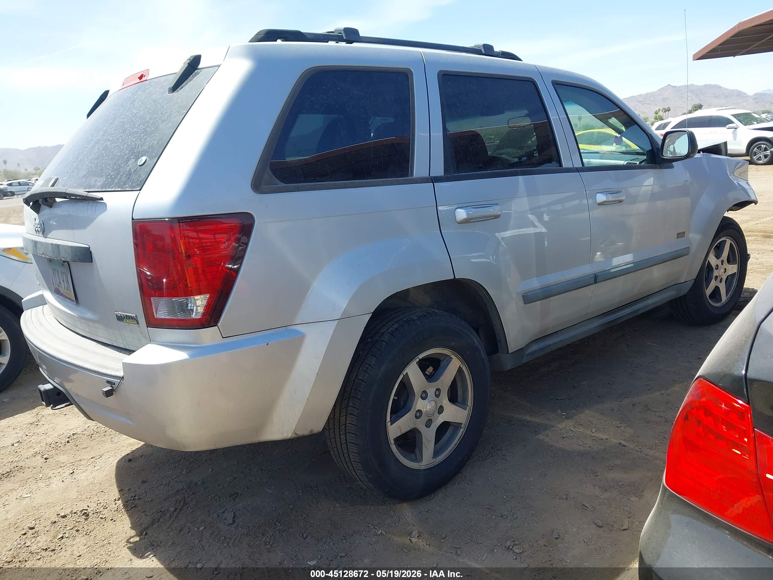 2007 Jeep Grand Cherokee Laredo Silver vin: 1J8HS48P87C635474