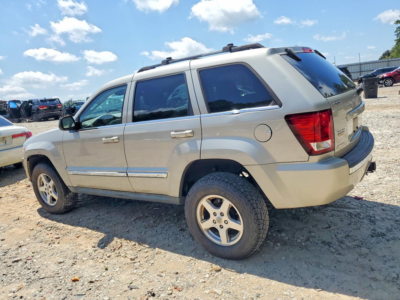 2007 Jeep Grand Cherokee Limited Silver vin: 1J8HS58M47C677121