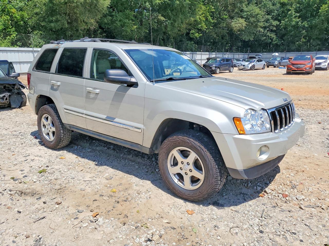 2007 Jeep Grand Cherokee Limited Silver vin: 1J8HS58M47C677121