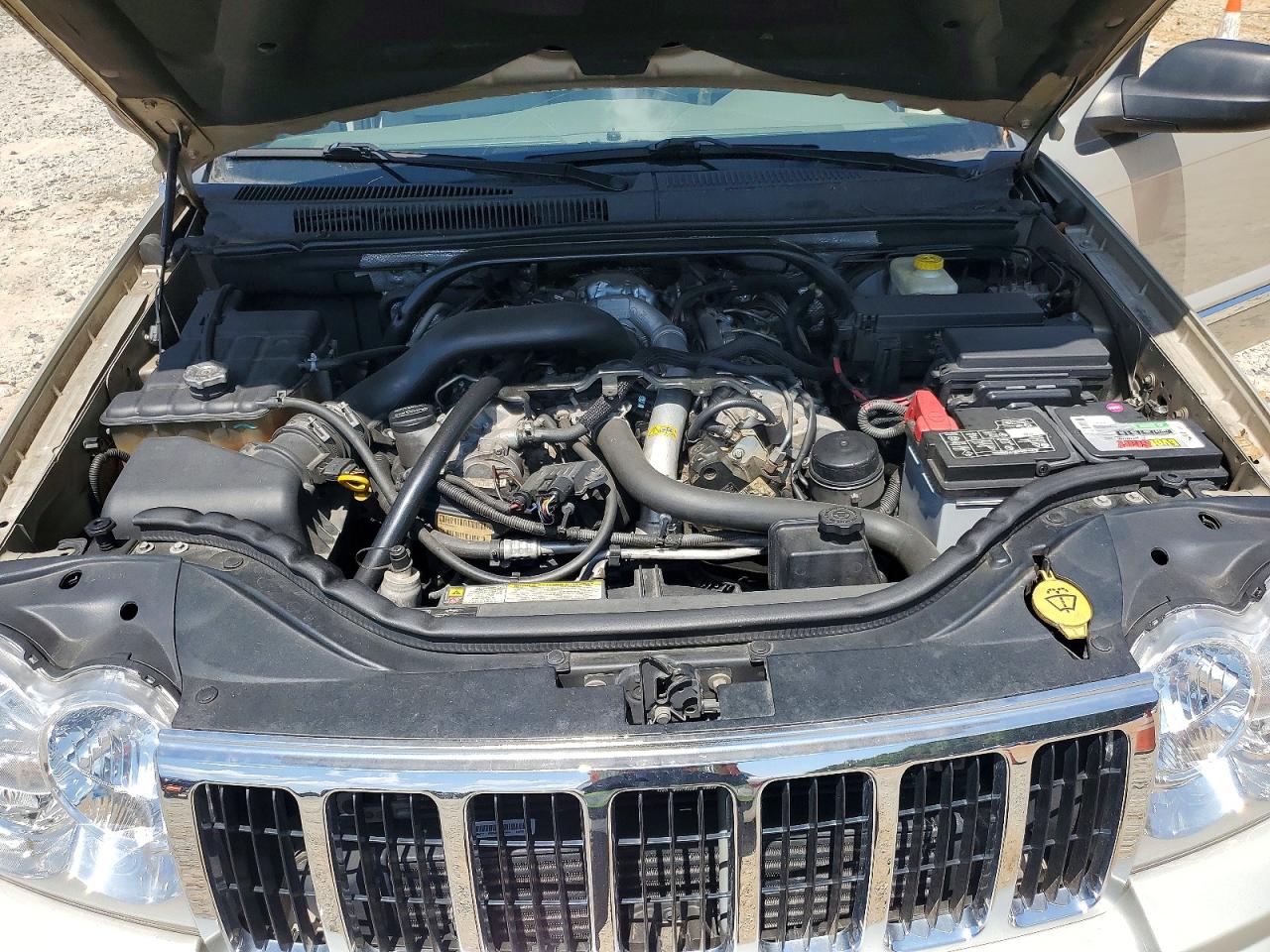 2007 Jeep Grand Cherokee Limited Silver vin: 1J8HS58M47C677121