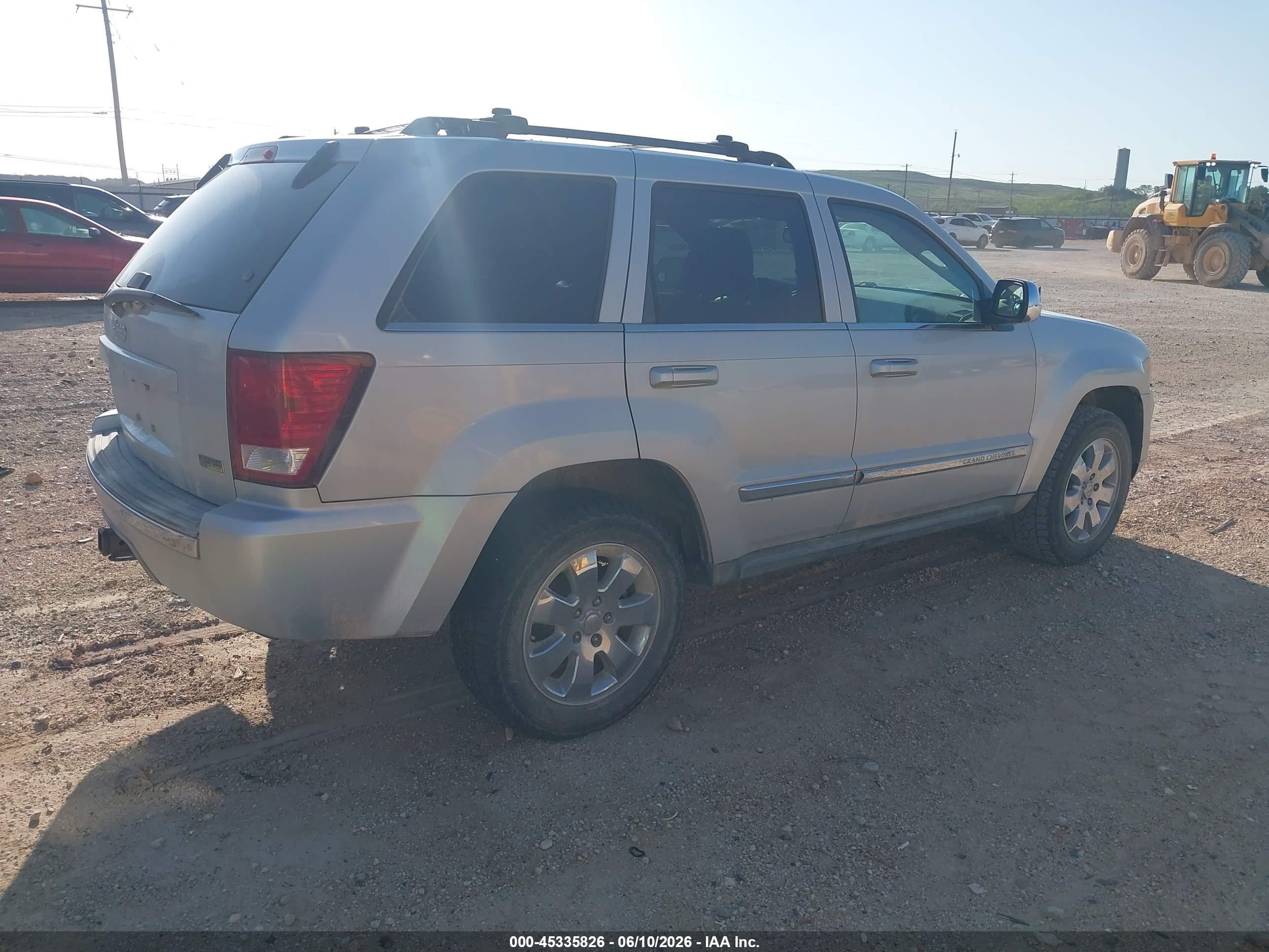 2008 Jeep Grand Cherokee Limited Silver vin: 1J8HS58N98C133384