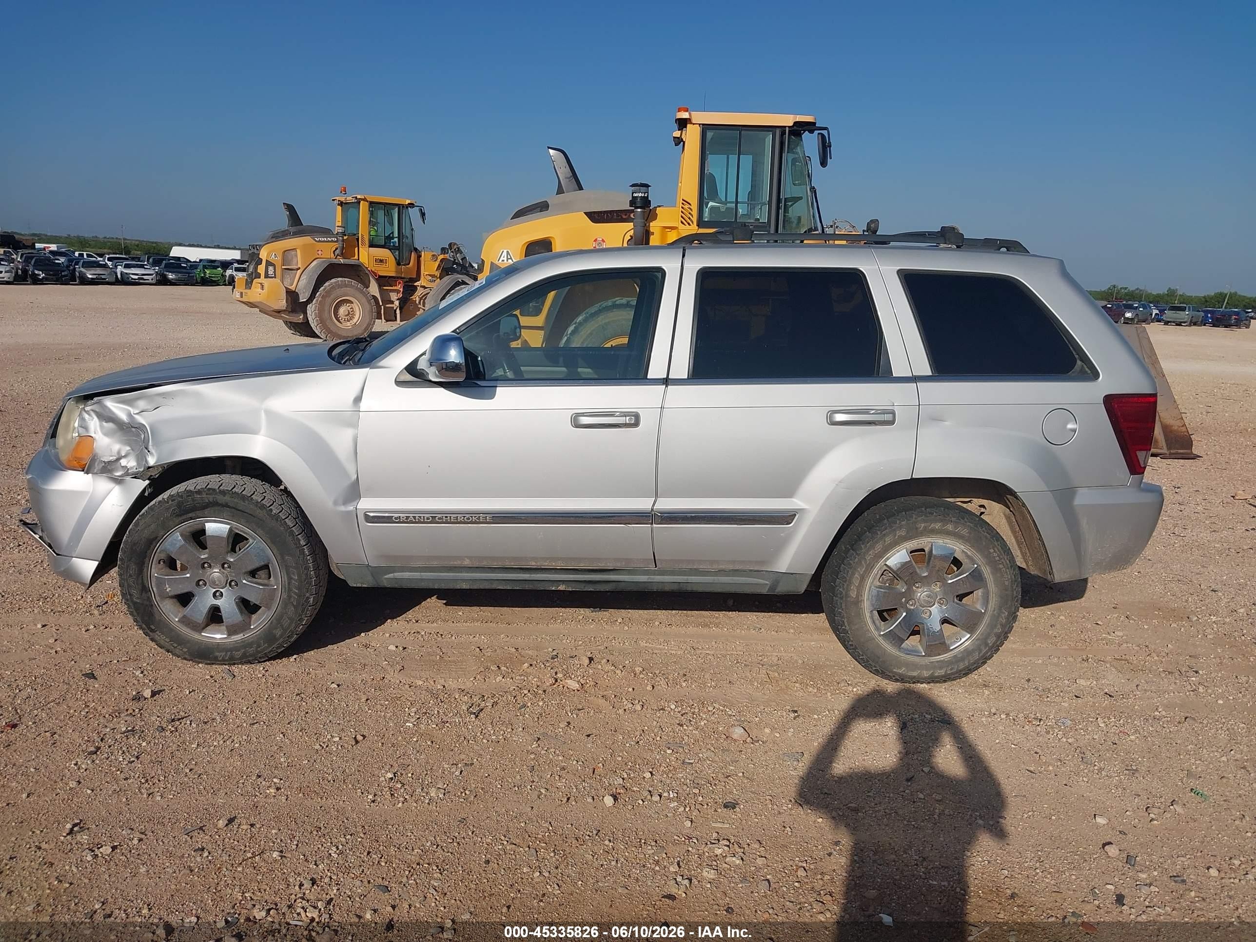 2008 Jeep Grand Cherokee Limited Silver vin: 1J8HS58N98C133384