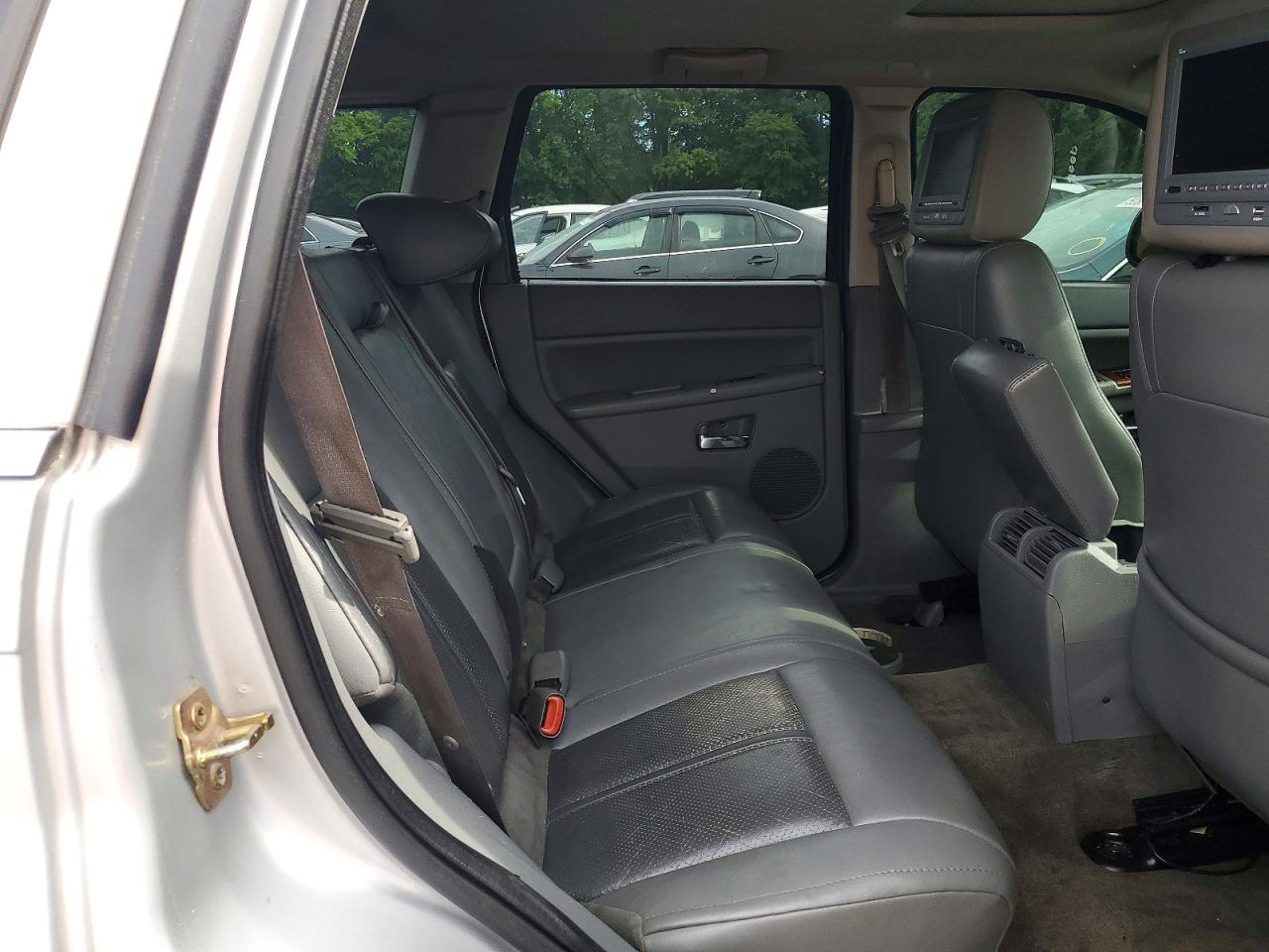 2007 Jeep Grand Cherokee Limited Silver vin: 1J8HS58P27C535649