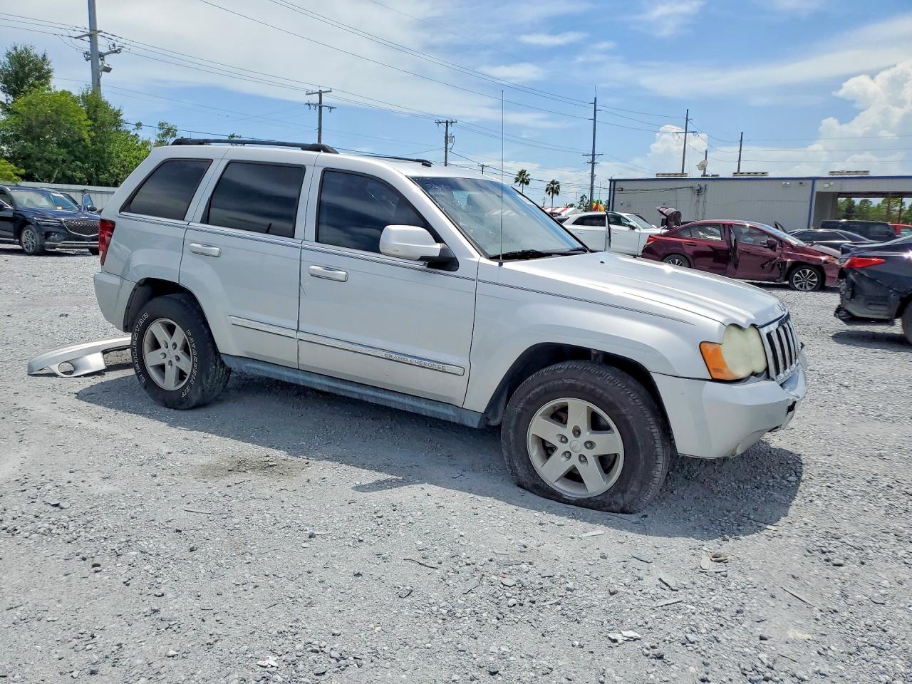 2009 Jeep Grand Cherokee Limited Silver vin: 1J8HS58T99C528195