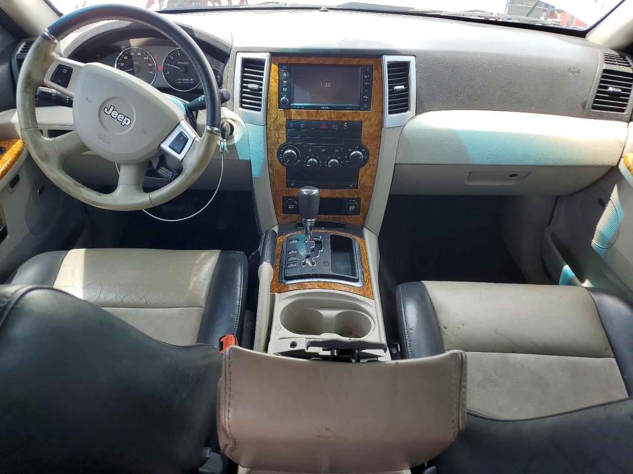 2009 Jeep Grand Cherokee Limited Silver vin: 1J8HS58T99C528195