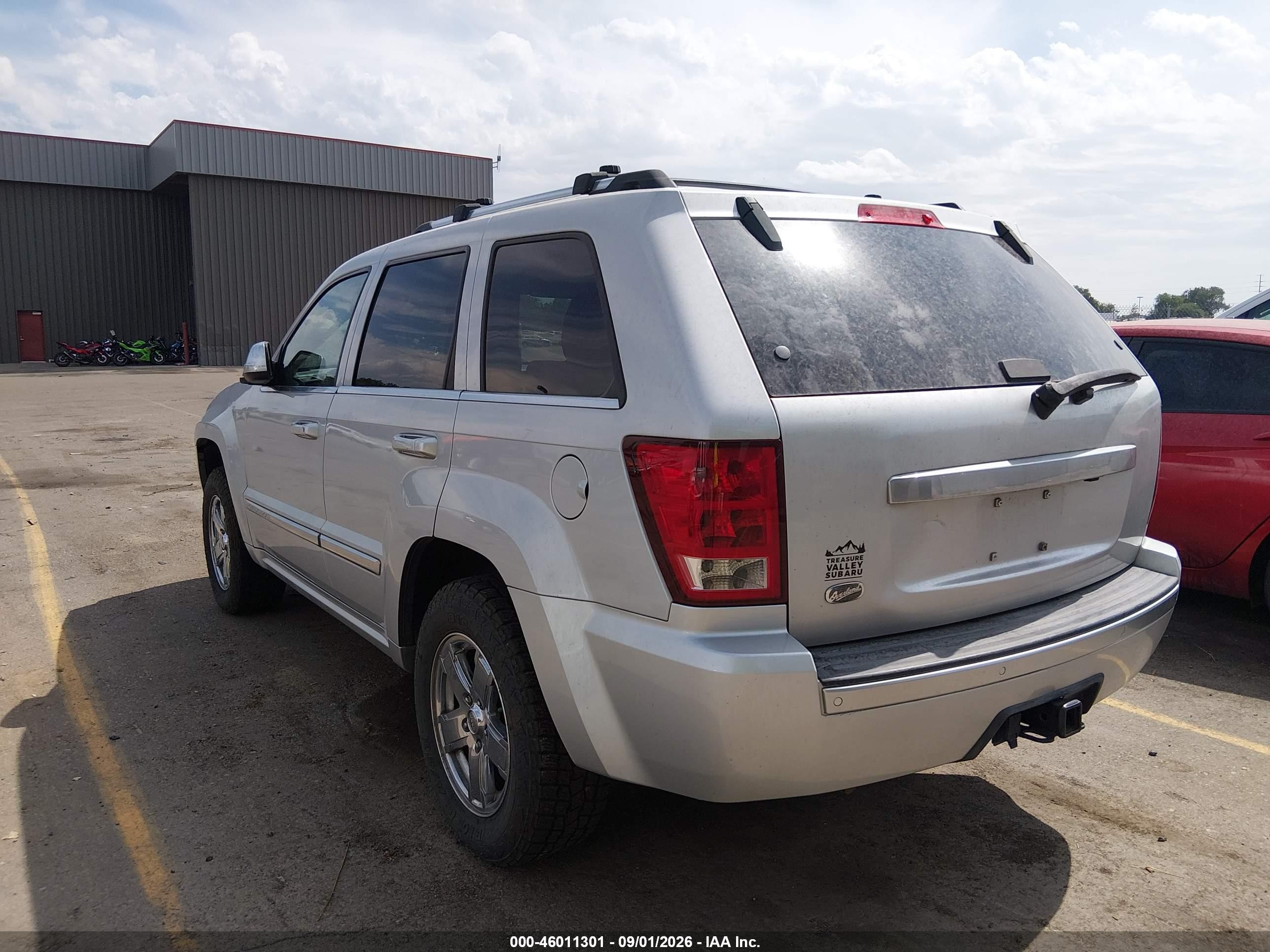 2006 Jeep Grand Cherokee Overland Silver vin: 1J8HS68246C251853