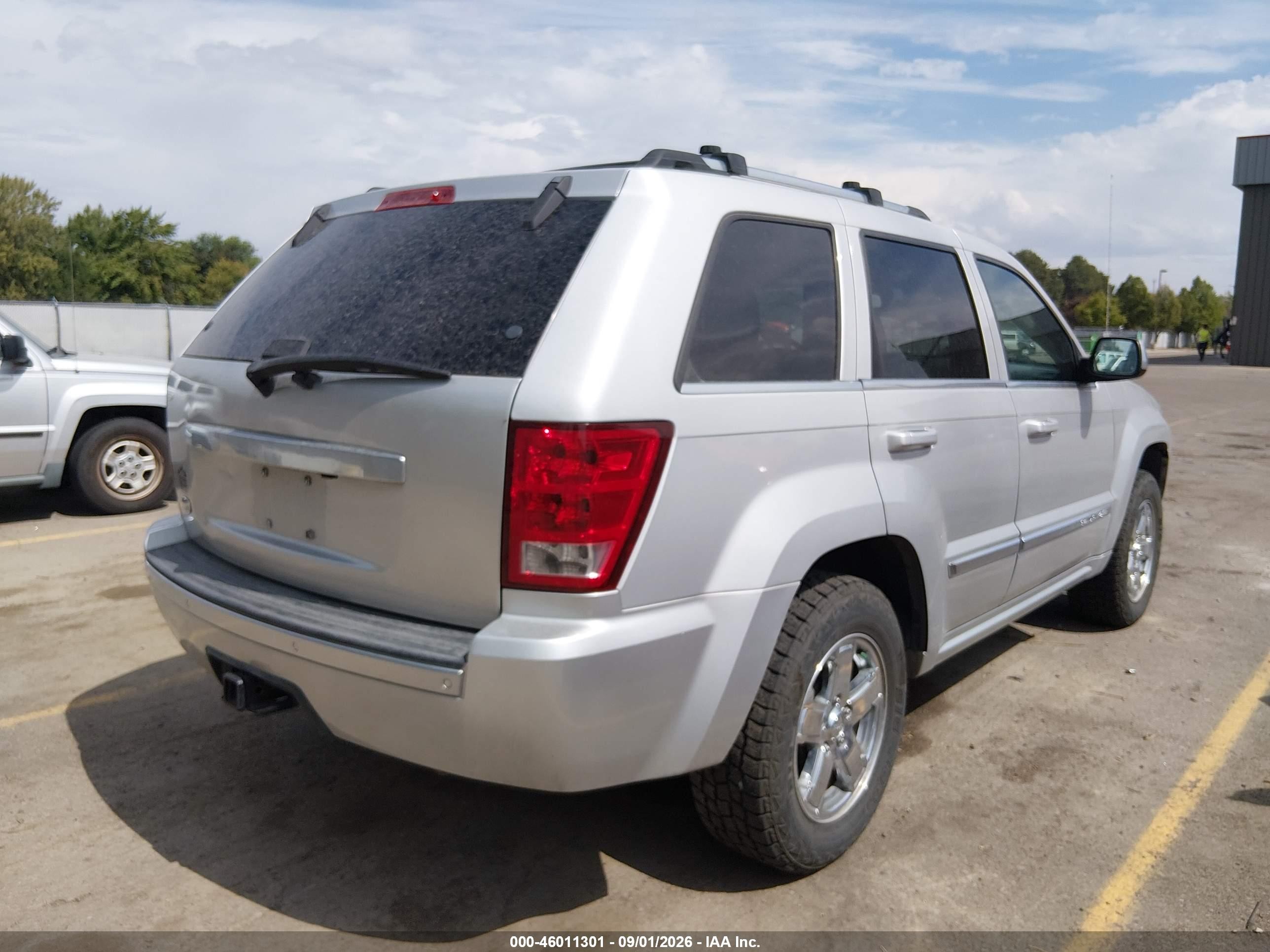 2006 Jeep Grand Cherokee Overland Silver vin: 1J8HS68246C251853