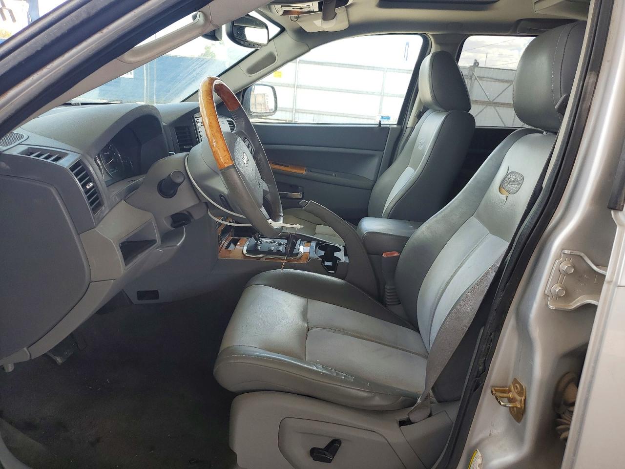 2006 Jeep Grand Cherokee Overland Silver vin: 1J8HS68276C218779
