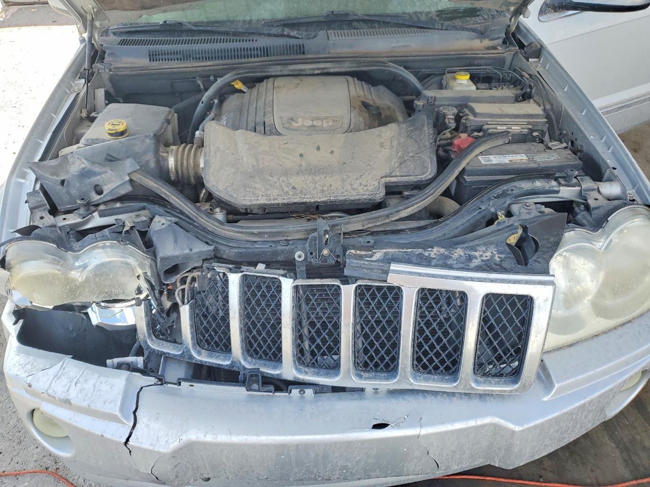 2006 Jeep Grand Cherokee Overland Silver vin: 1J8HS68276C218779