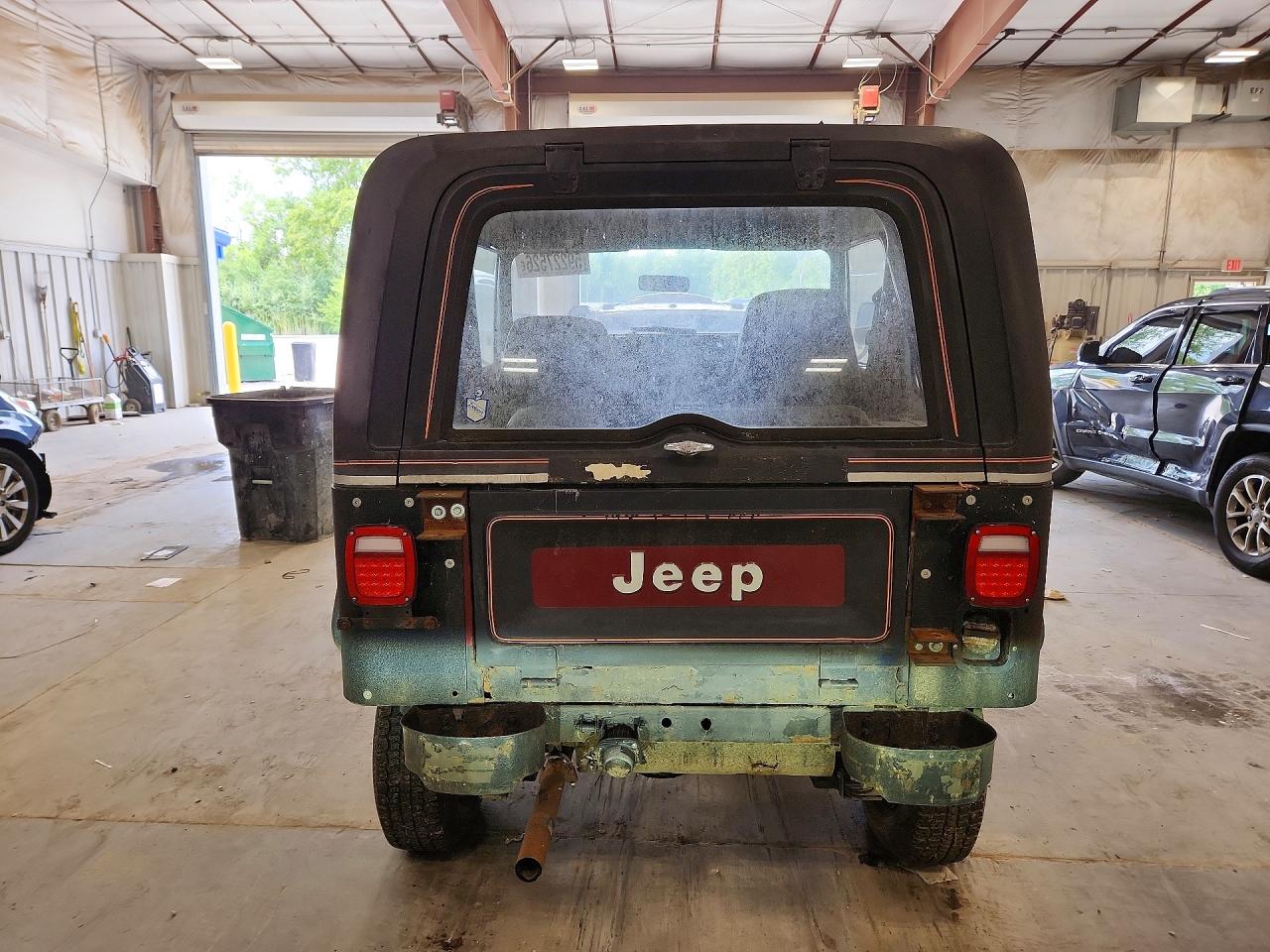1985 Jeep Jeep Cj7 Red vin: 1JCCE87E9FT182298