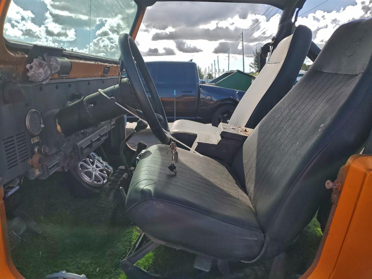 1985 Jeep Jeep Cj7 Orange vin: 1JCCF87EXFT185045