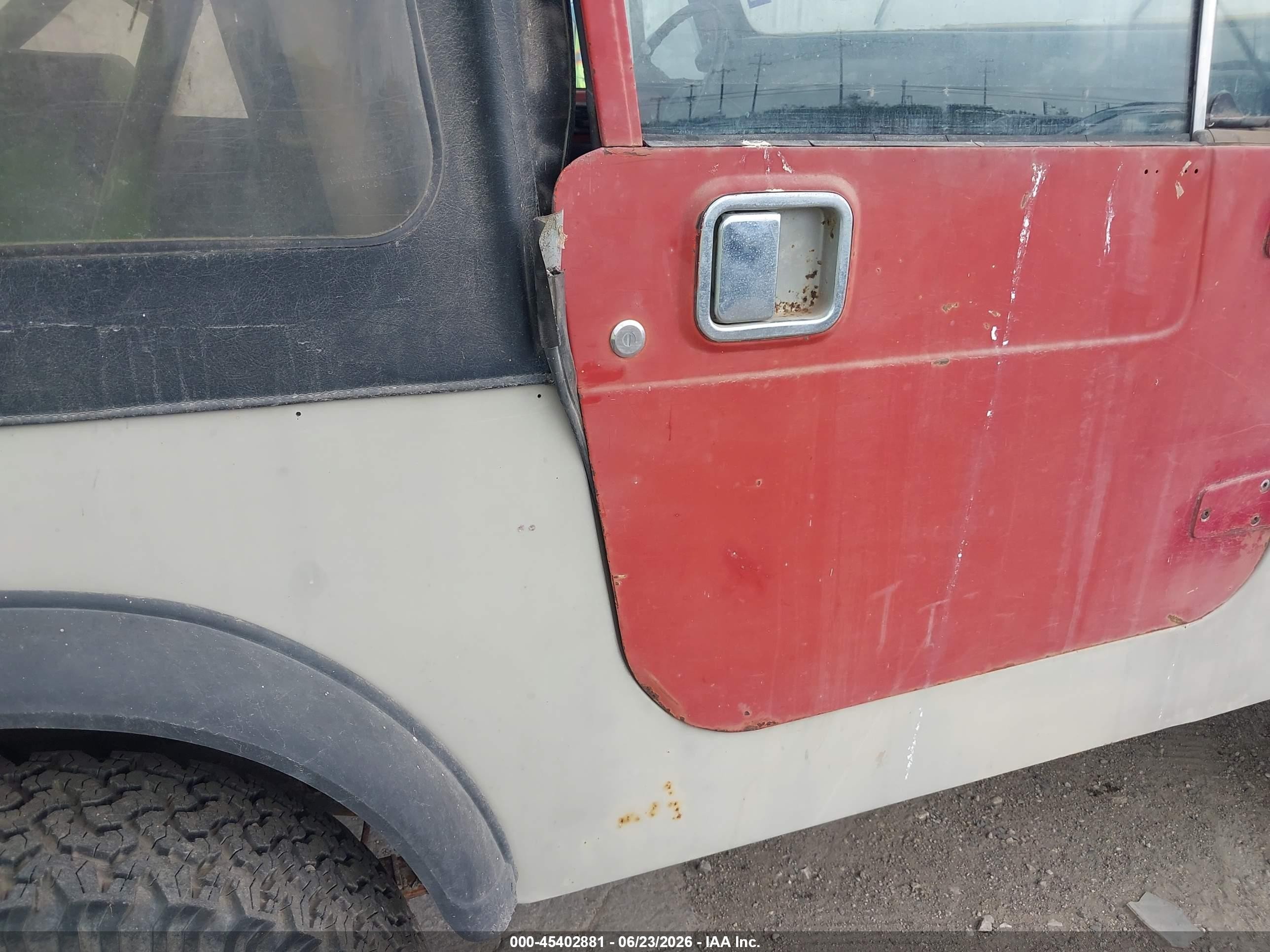 1983 Jeep Jeep Cj7 Tan vin: 1JCCM87A8DT020725