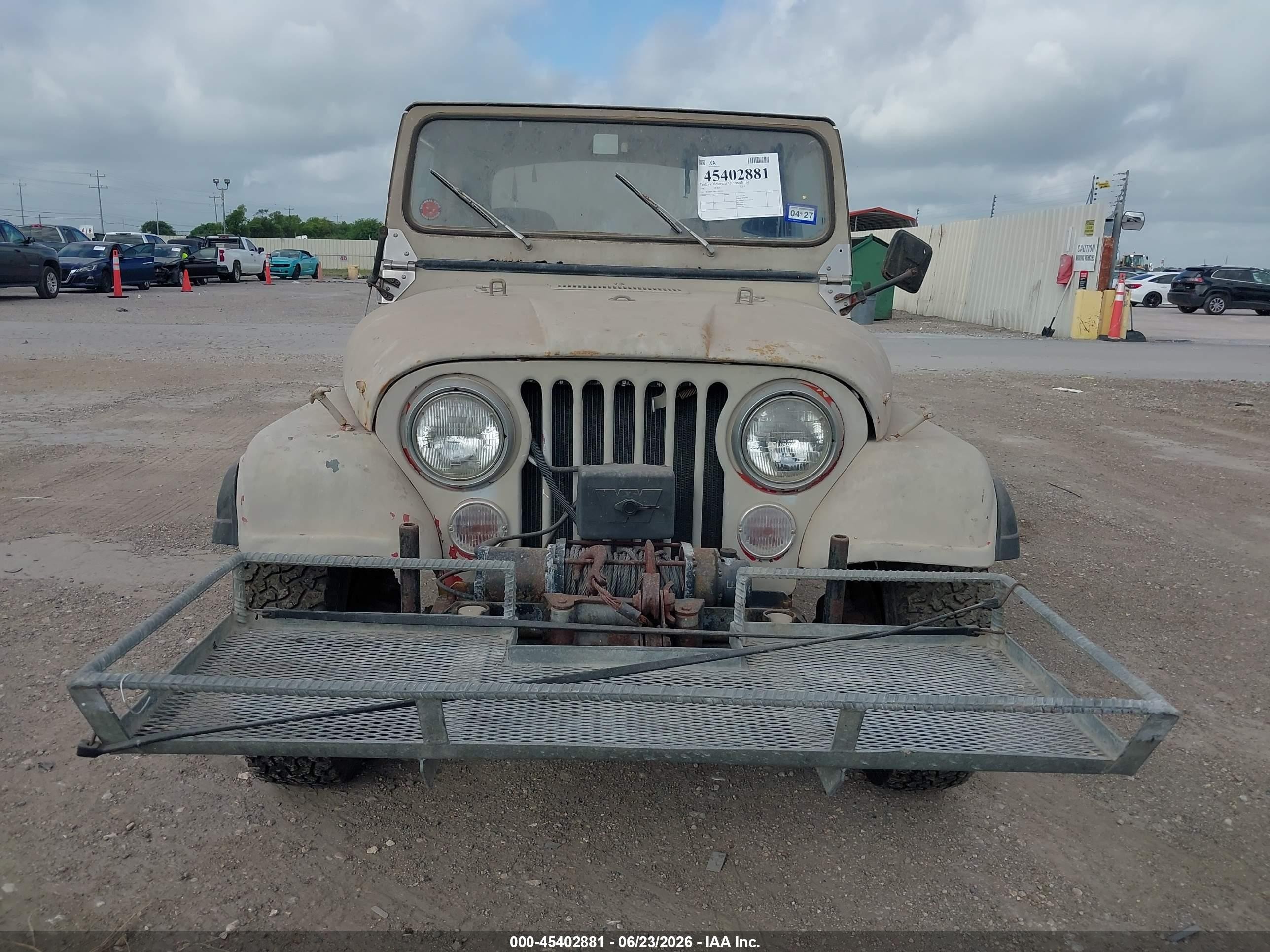 1983 Jeep Jeep Cj7 Tan vin: 1JCCM87A8DT020725