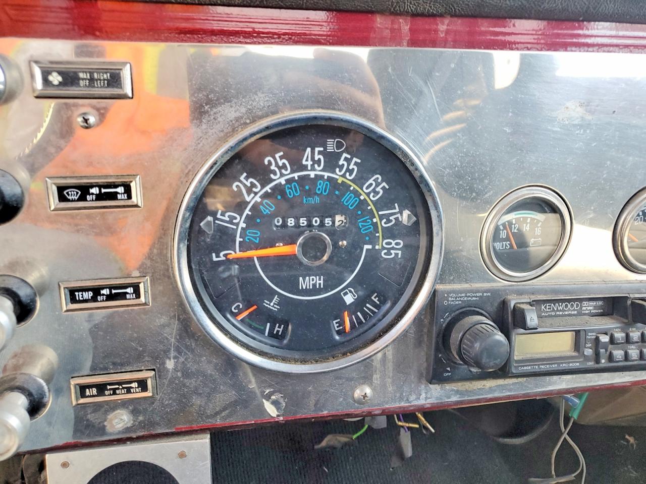 1984 Jeep Jeep Cj7 Two Tone vin: 1JCCM87E1ET066210