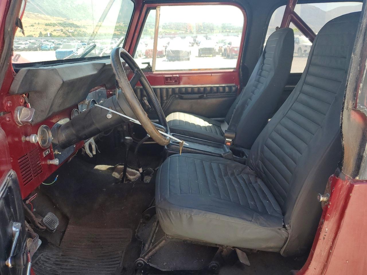 1984 Jeep Jeep Cj7 Two Tone vin: 1JCCM87E1ET066210