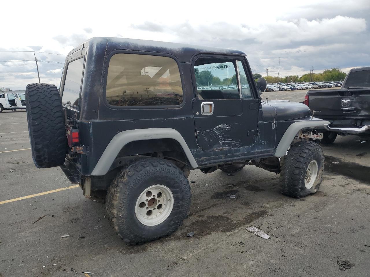 1982 Jeep Jeep Cj7 Black vin: 1JCCN87E4CT015102