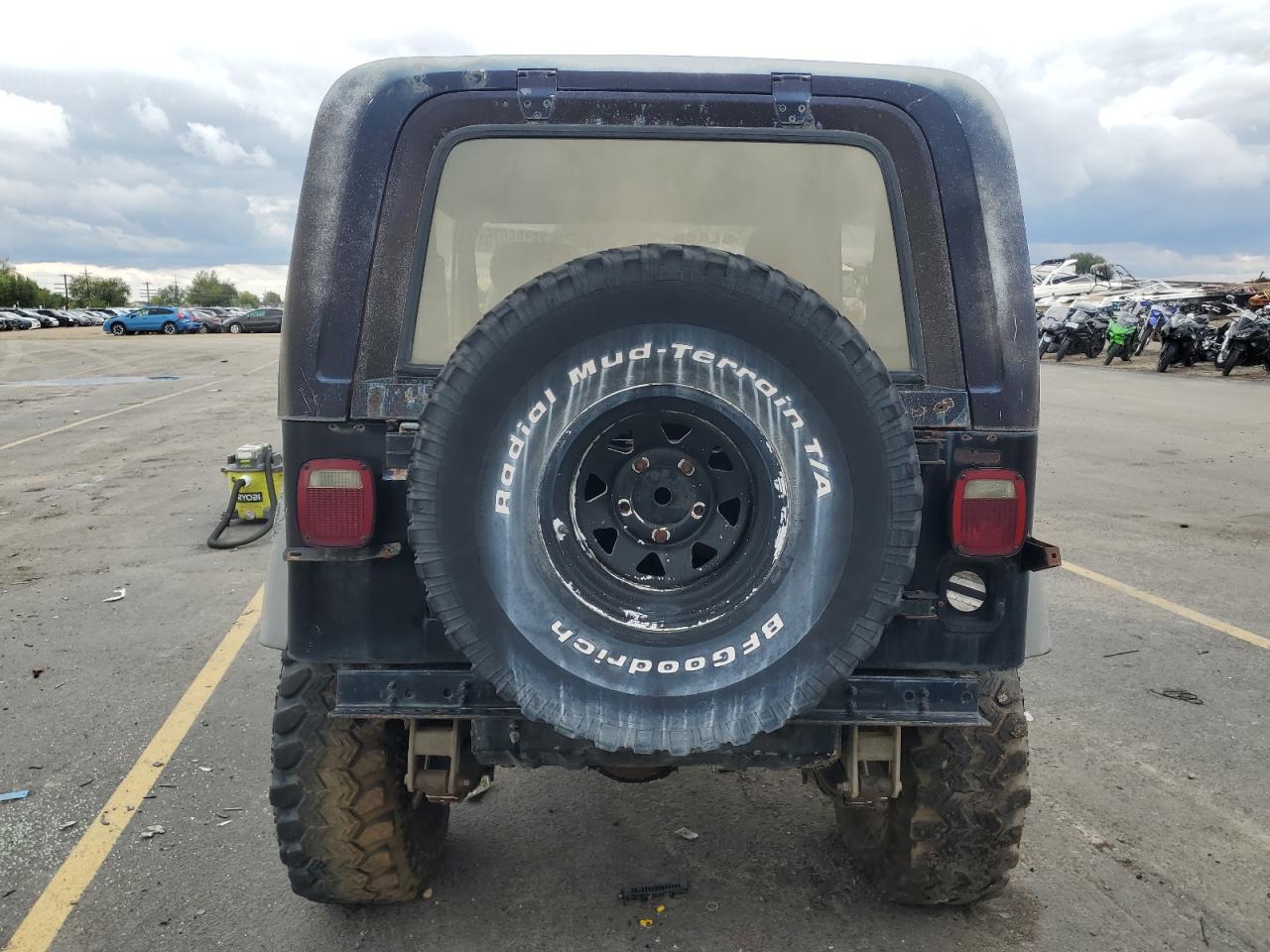 1982 Jeep Jeep Cj7 Black vin: 1JCCN87E4CT015102