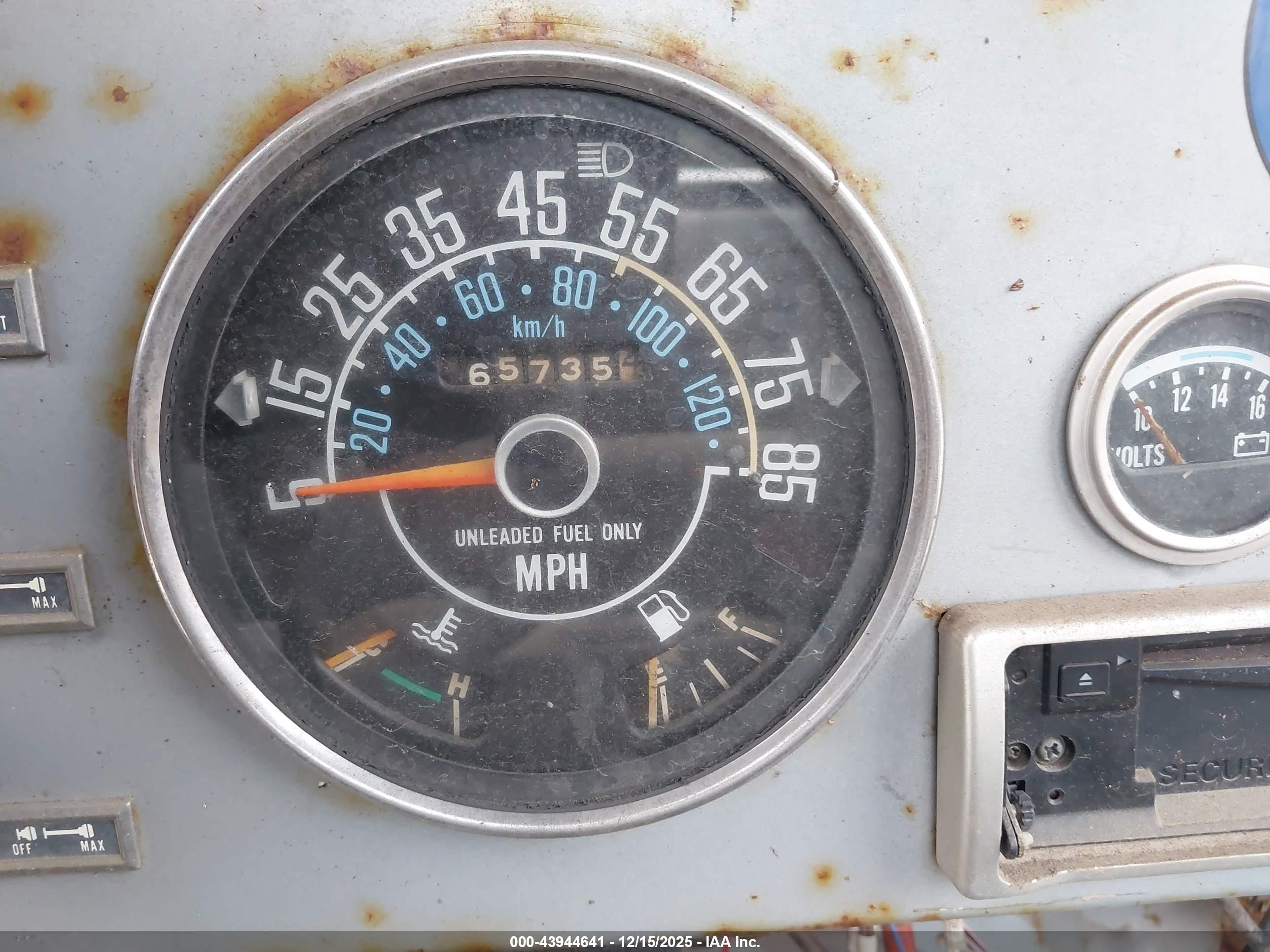 1982 Jeep Jeep Cj7 Gray vin: 1JCCN87E6CT063913