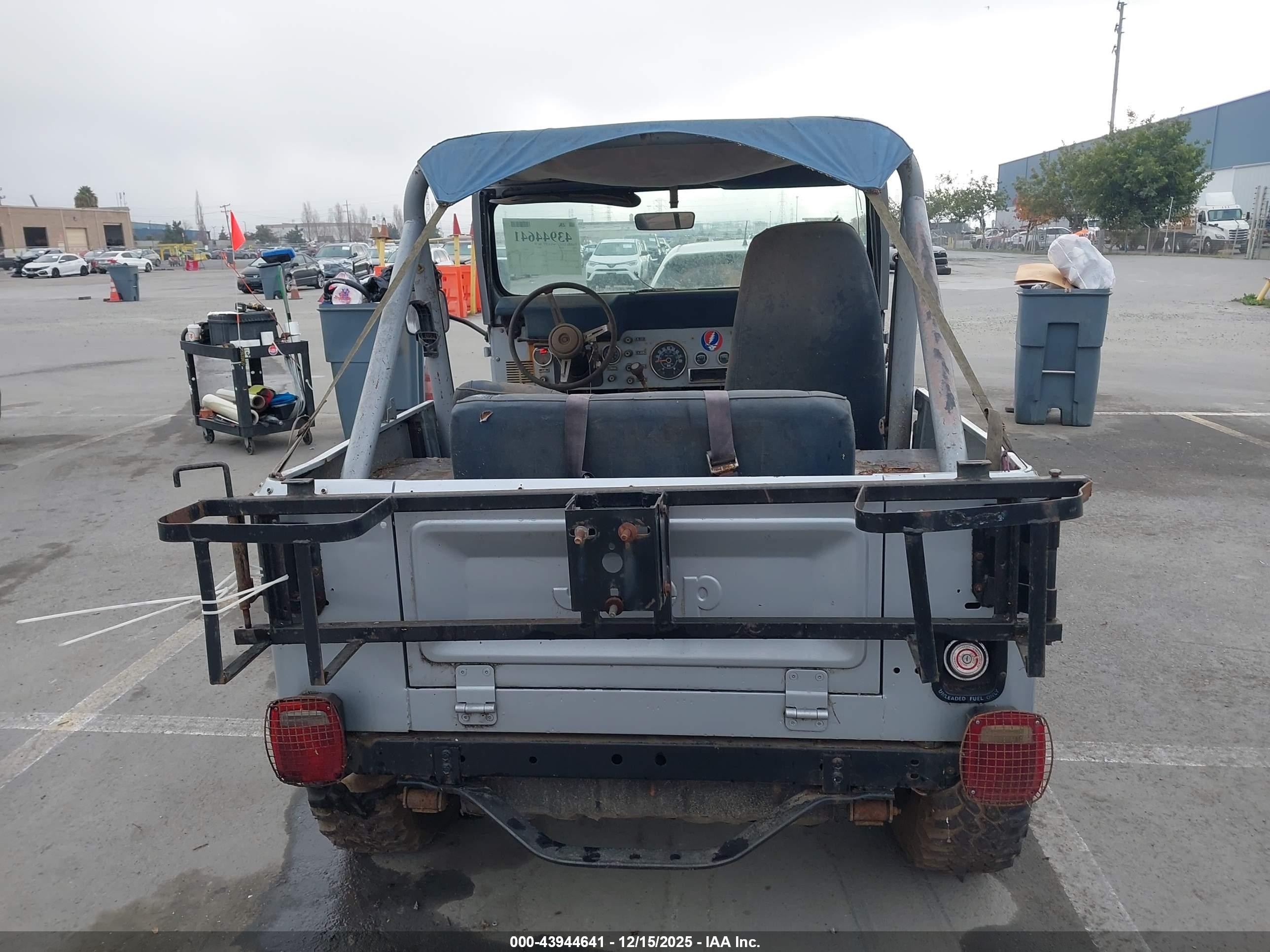1982 Jeep Jeep Cj7 Gray vin: 1JCCN87E6CT063913