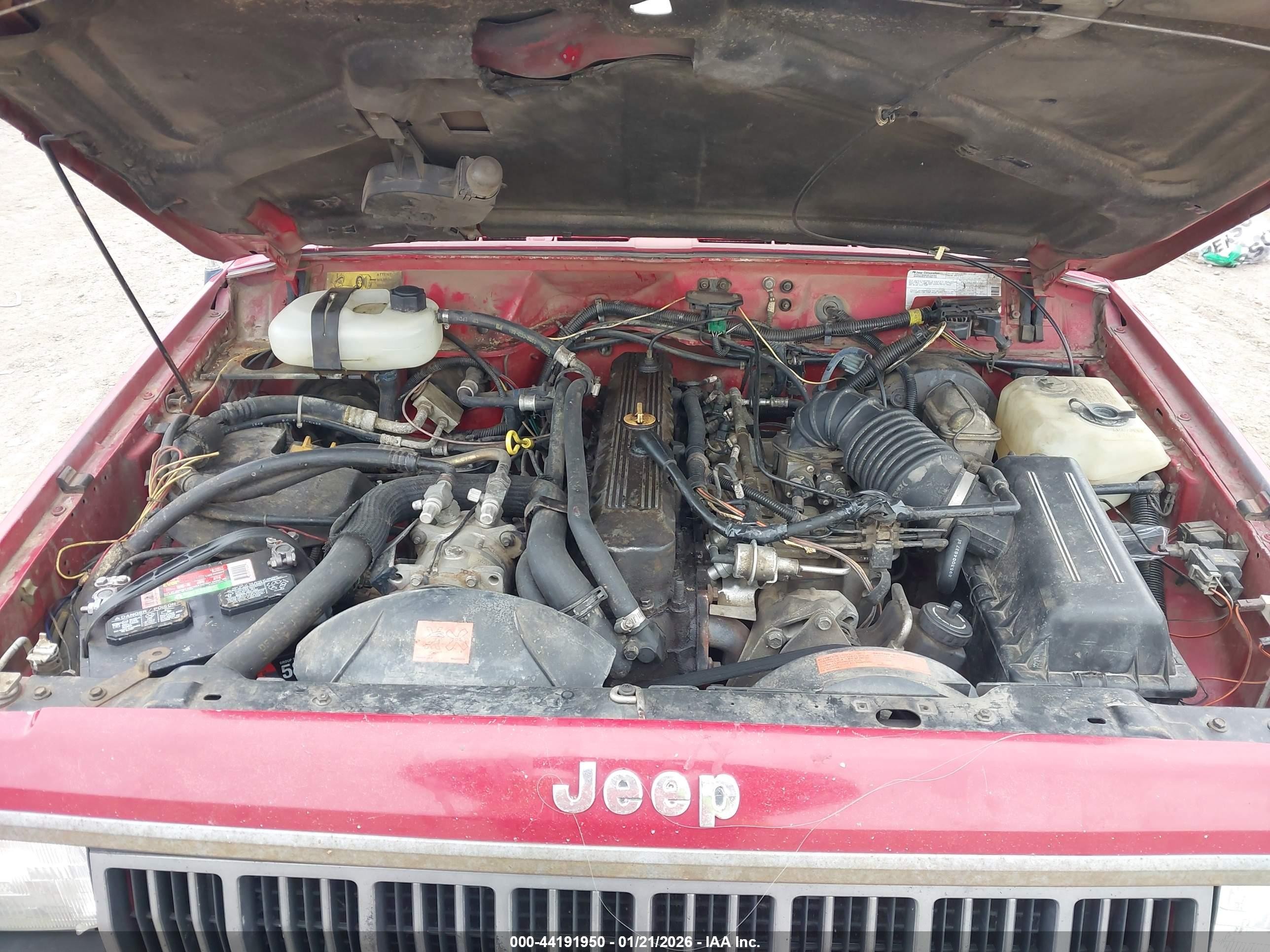 1988 Jeep Cherokee Pioneer Красный vin: 1JCML7827JT248171