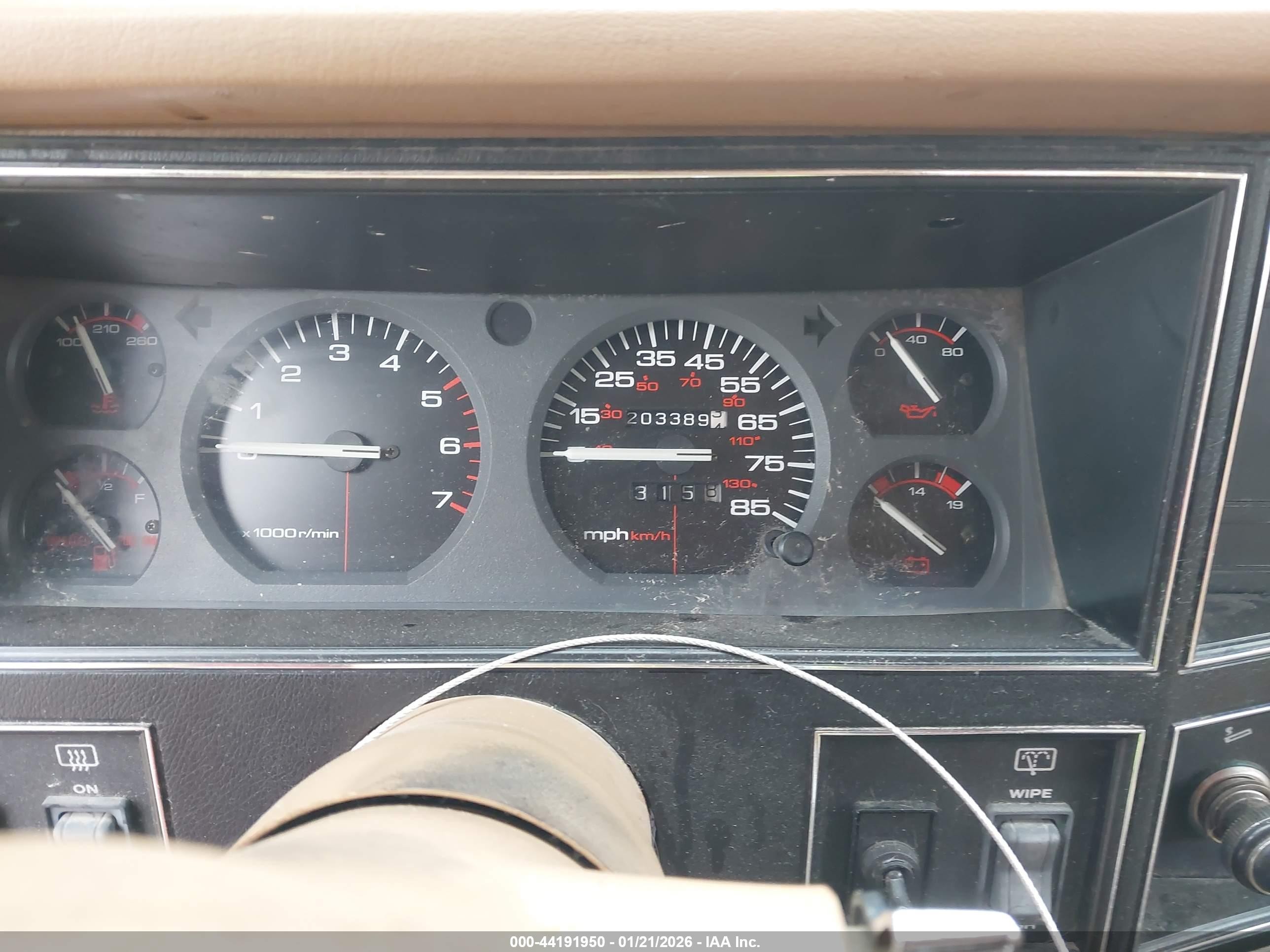 1988 Jeep Cherokee Pioneer Красный vin: 1JCML7827JT248171