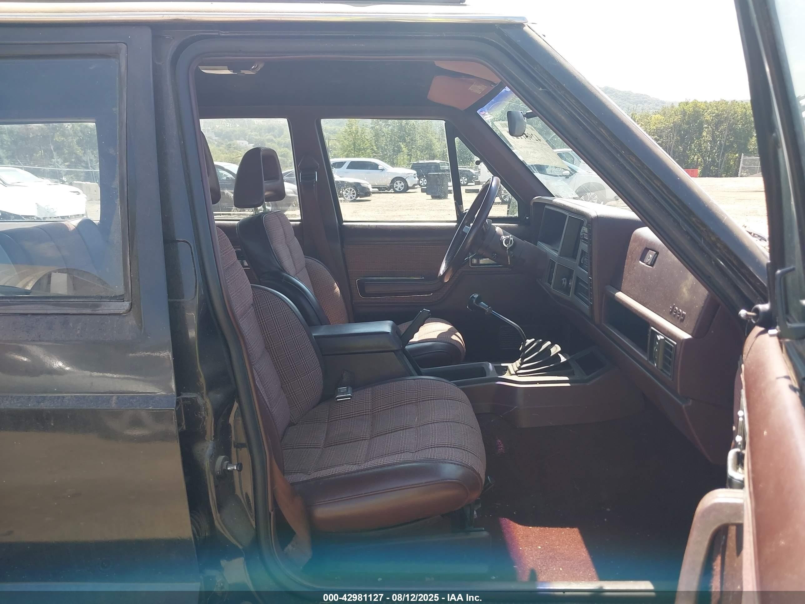 1988 Jeep Cherokee Laredo Черный vin: 1JCML784XJT022174