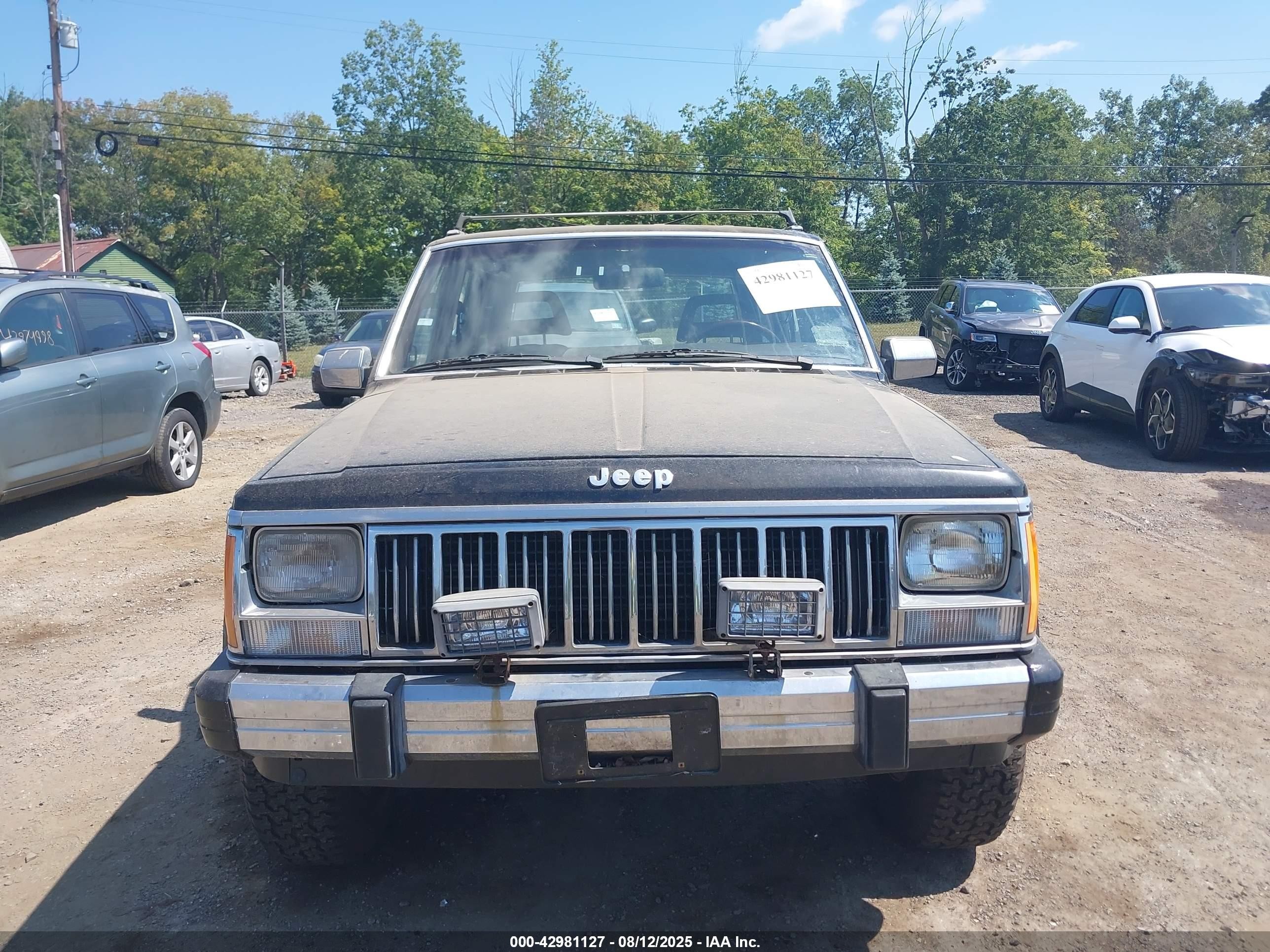 1988 Jeep Cherokee Laredo Черный vin: 1JCML784XJT022174