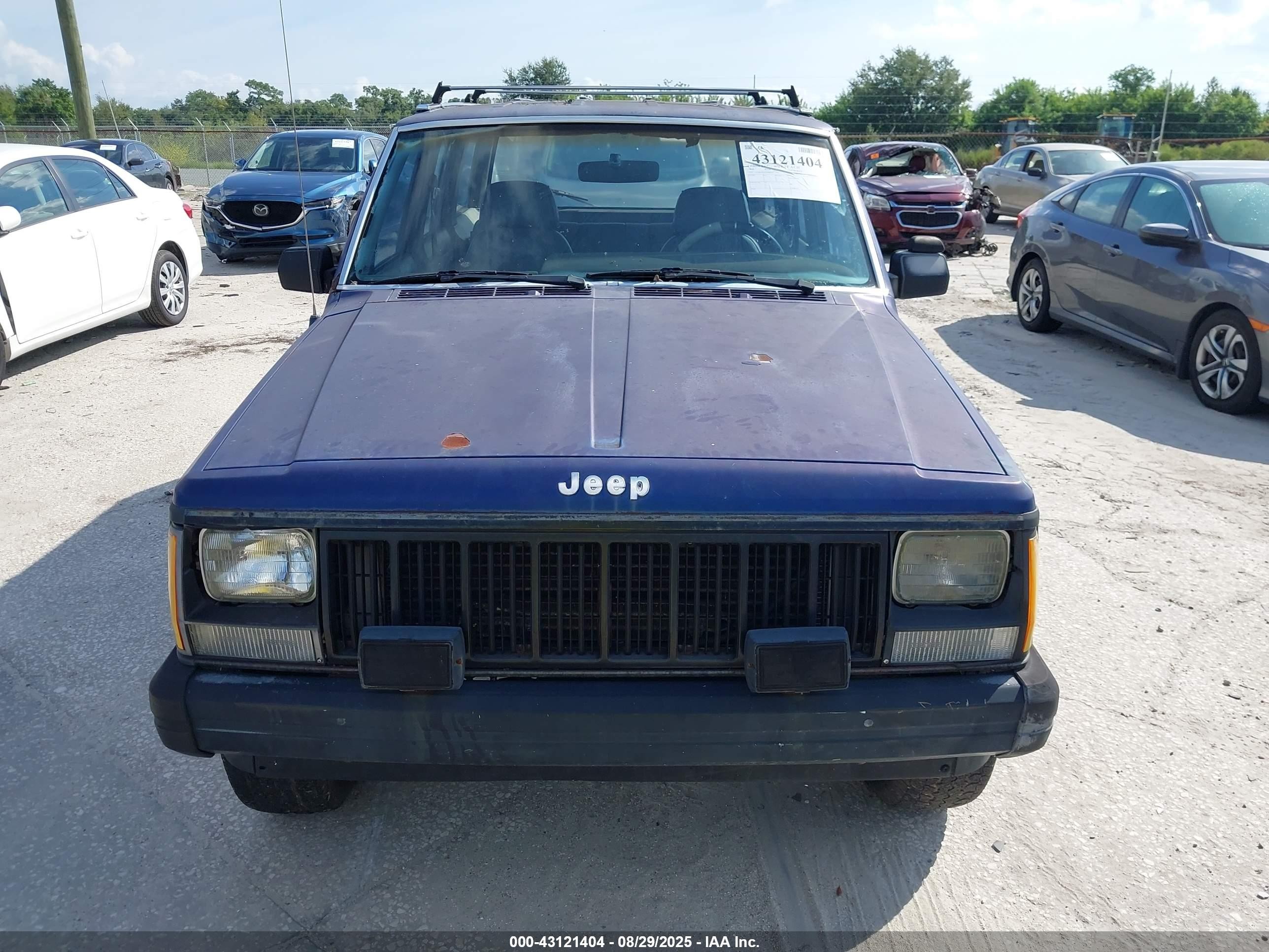 1988 Jeep Cherokee   Синий vin: 1JCMR7812JT056615