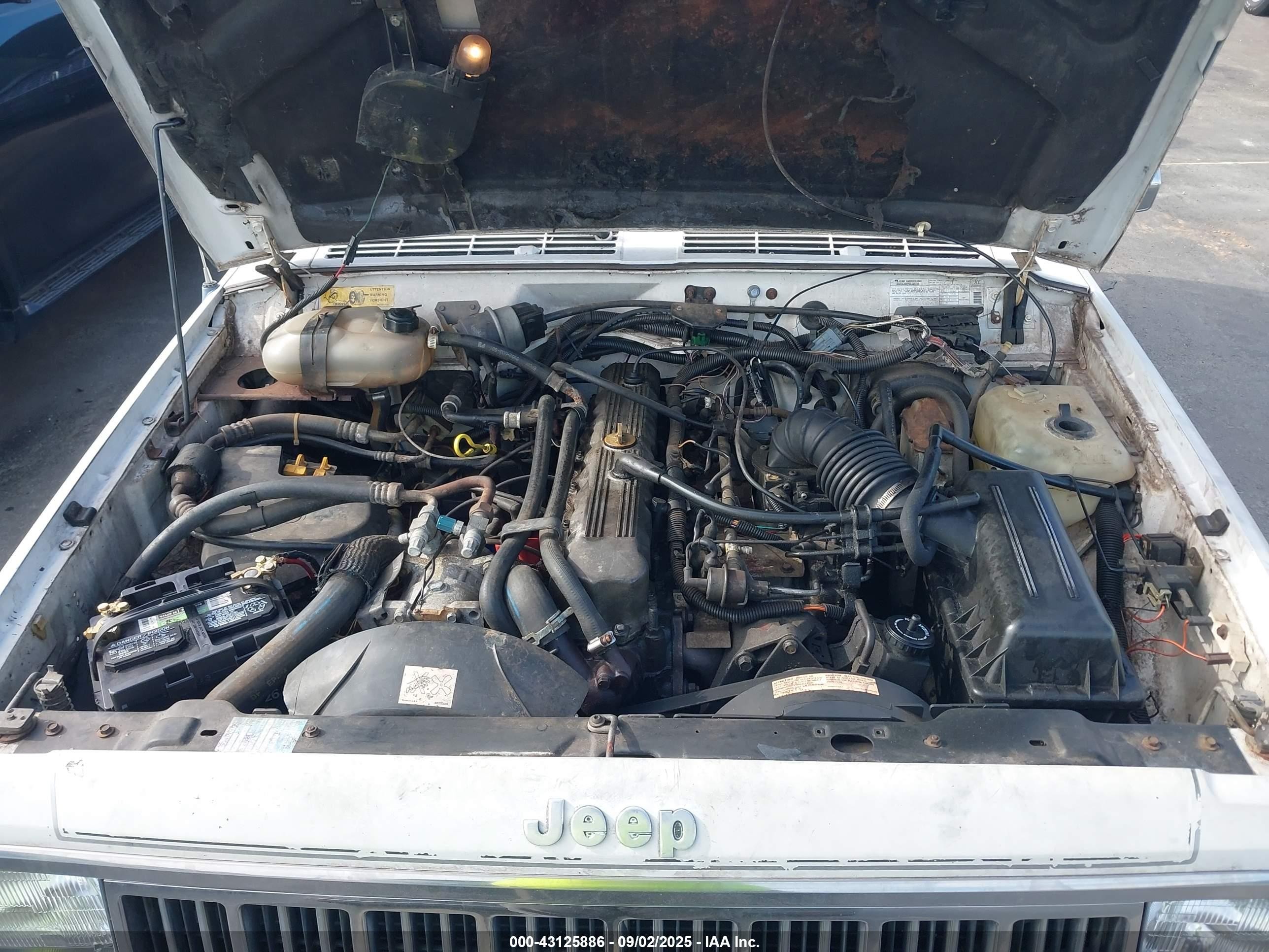 1988 Jeep Cherokee Laredo Белый vin: 1JCMR7841JT209060