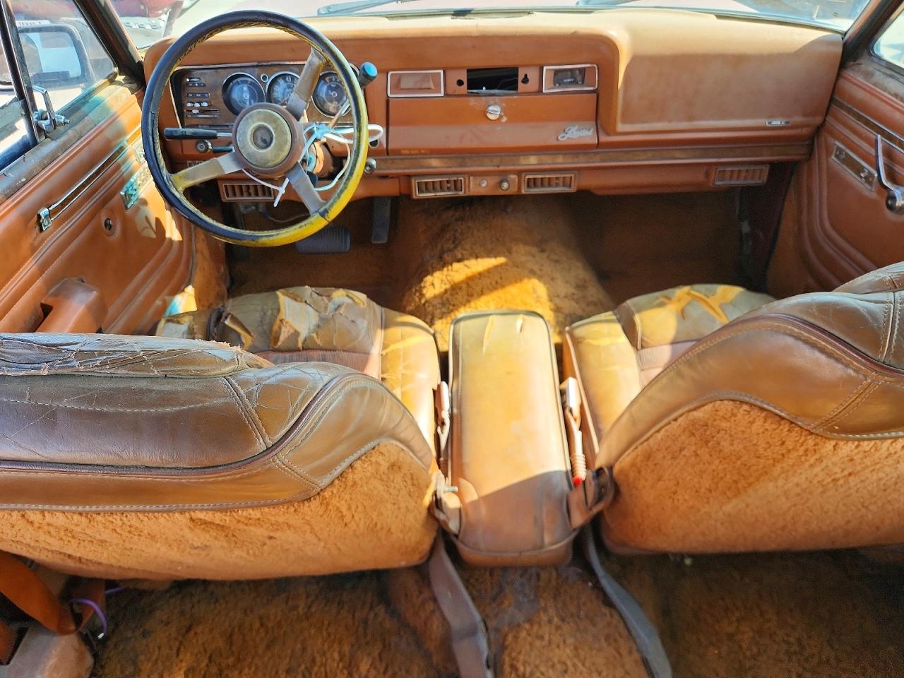 1982 Jeep Wagoneer Brown vin: 1JCNA15N2CT008261