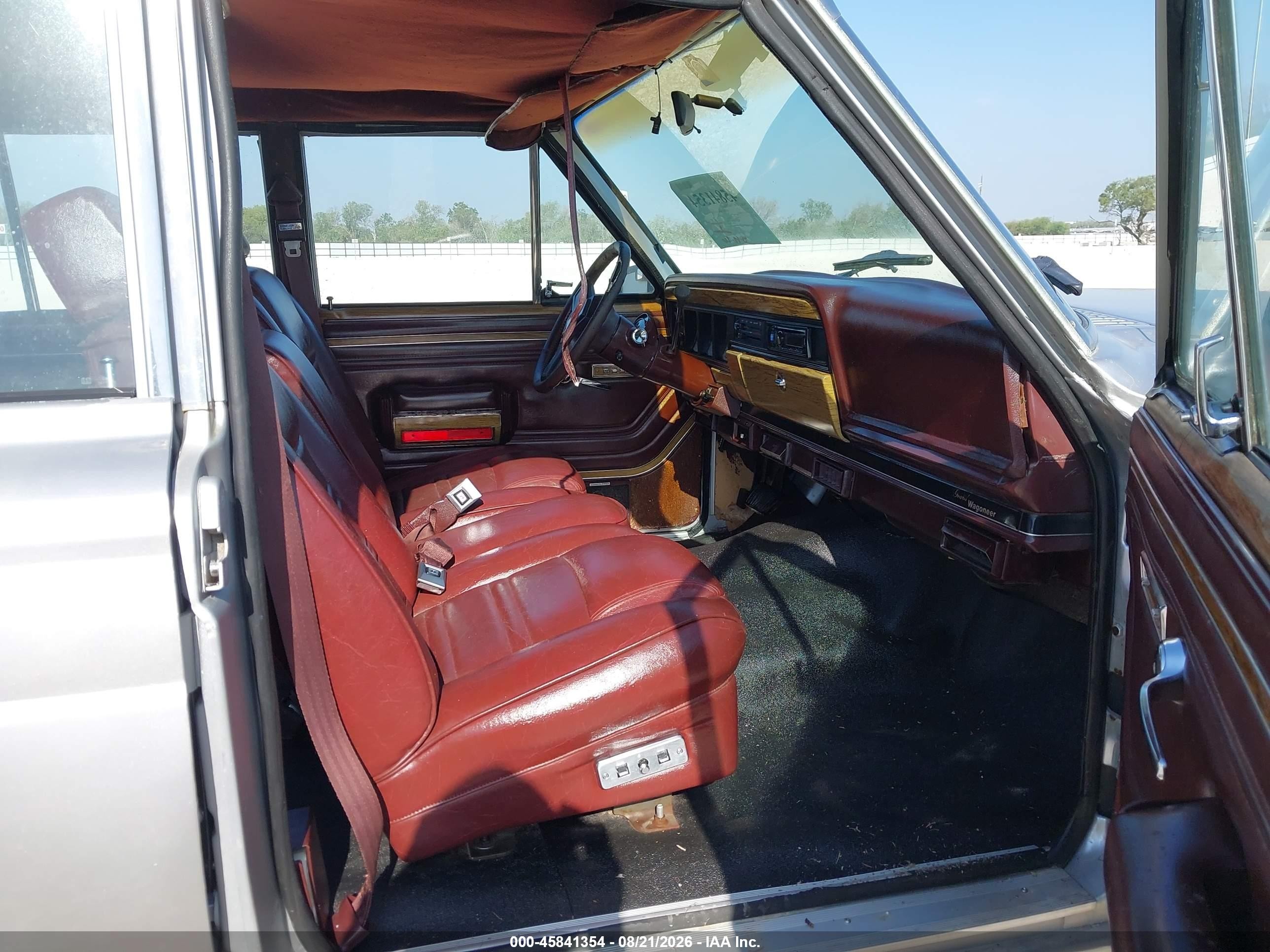 1987 Jeep Grand Wagoneer   Серебряный vin: 1JCNJ15U0HT080882