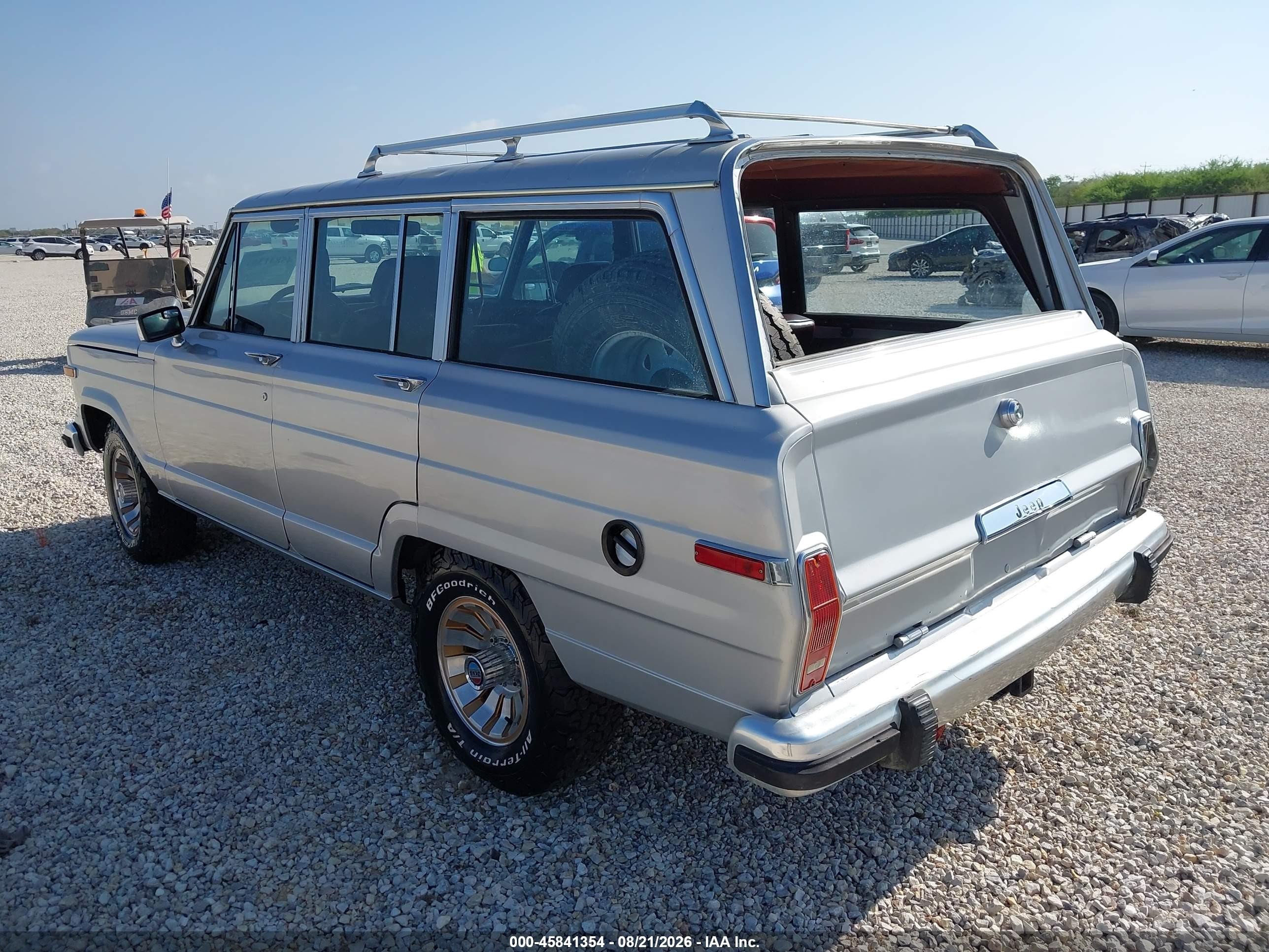 1987 Jeep Grand Wagoneer   Серебряный vin: 1JCNJ15U0HT080882