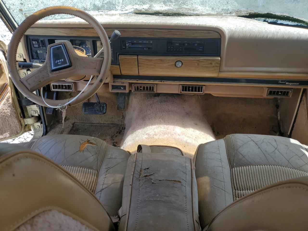 1988 Jeep Grand Wagoneer    Cream vin: 1JCNJ15U3JT159548