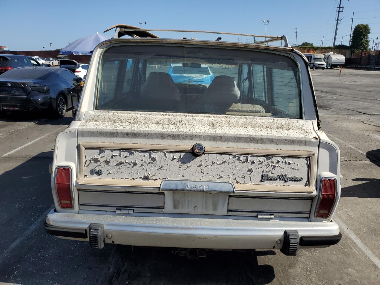 1987 Jeep Grand Wagoneer Белый vin: 1JCNJ15U4HT054494